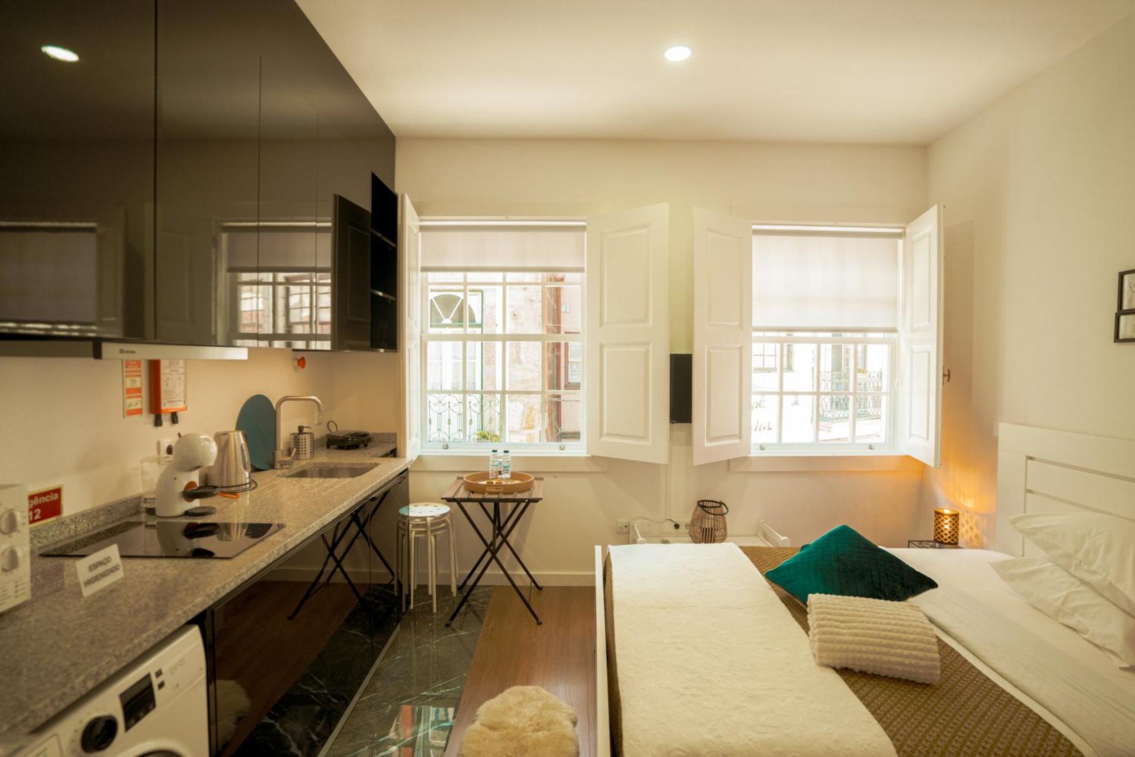One-Bedroom Apartment - Photo 1
