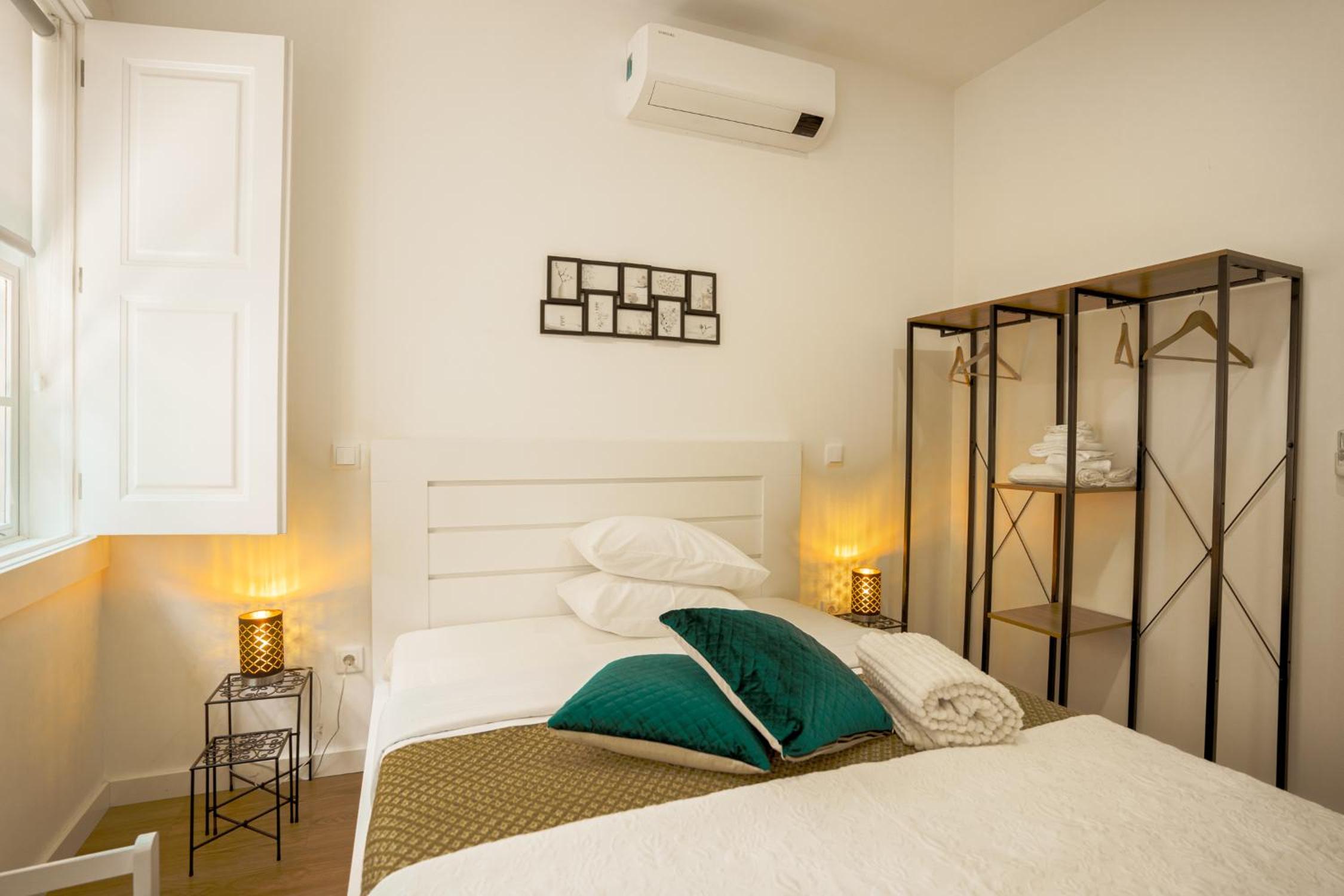 One-Bedroom Apartment - Photo 8