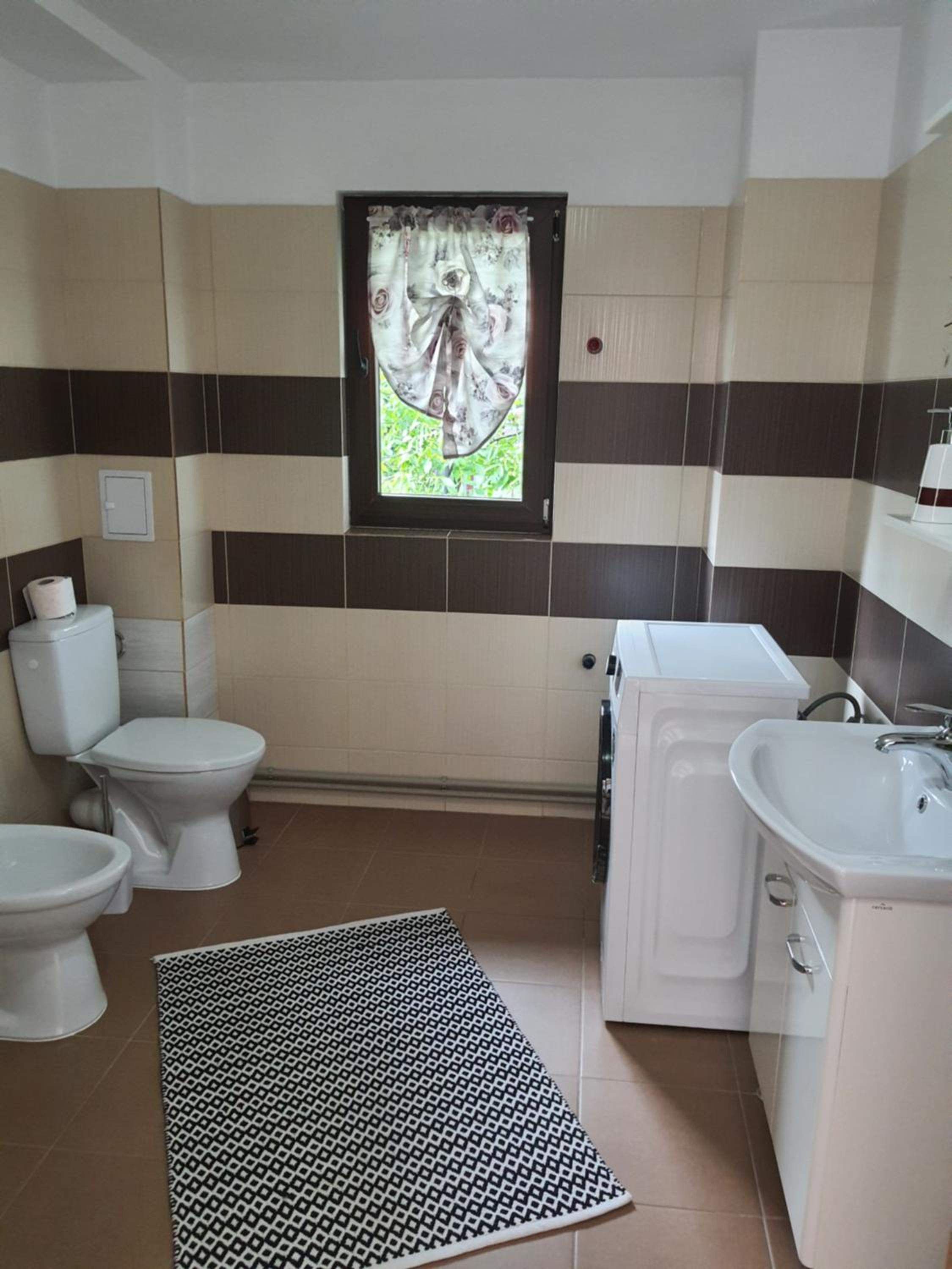 Double Room with Private External Bathroom photo 2