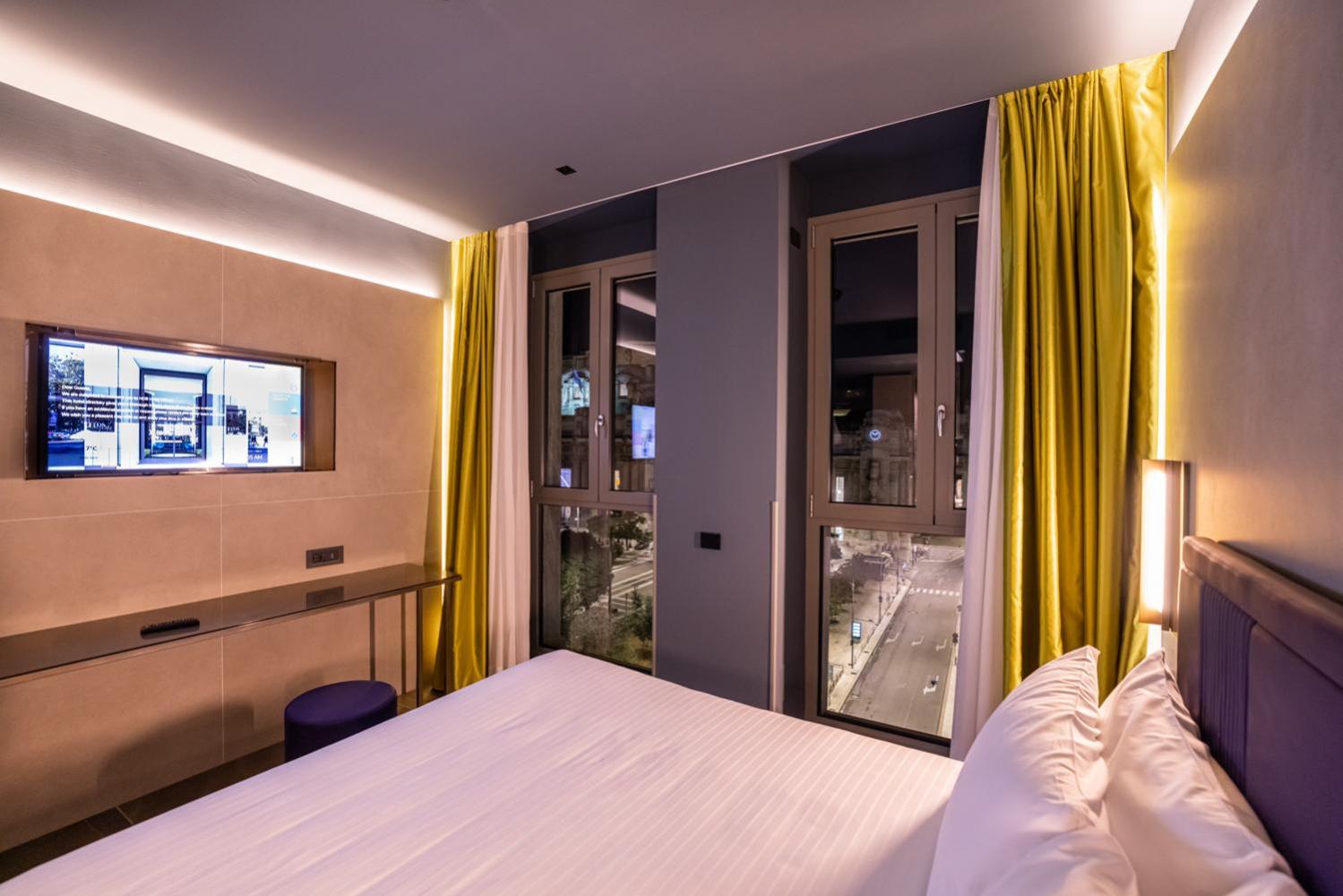 Double Room with View thumbnail 5