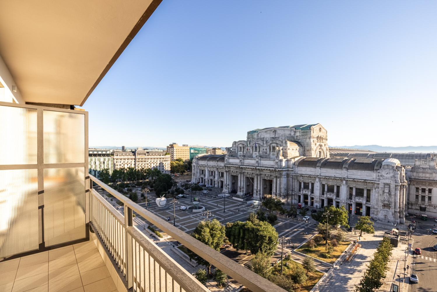Double Room with Balcony and View