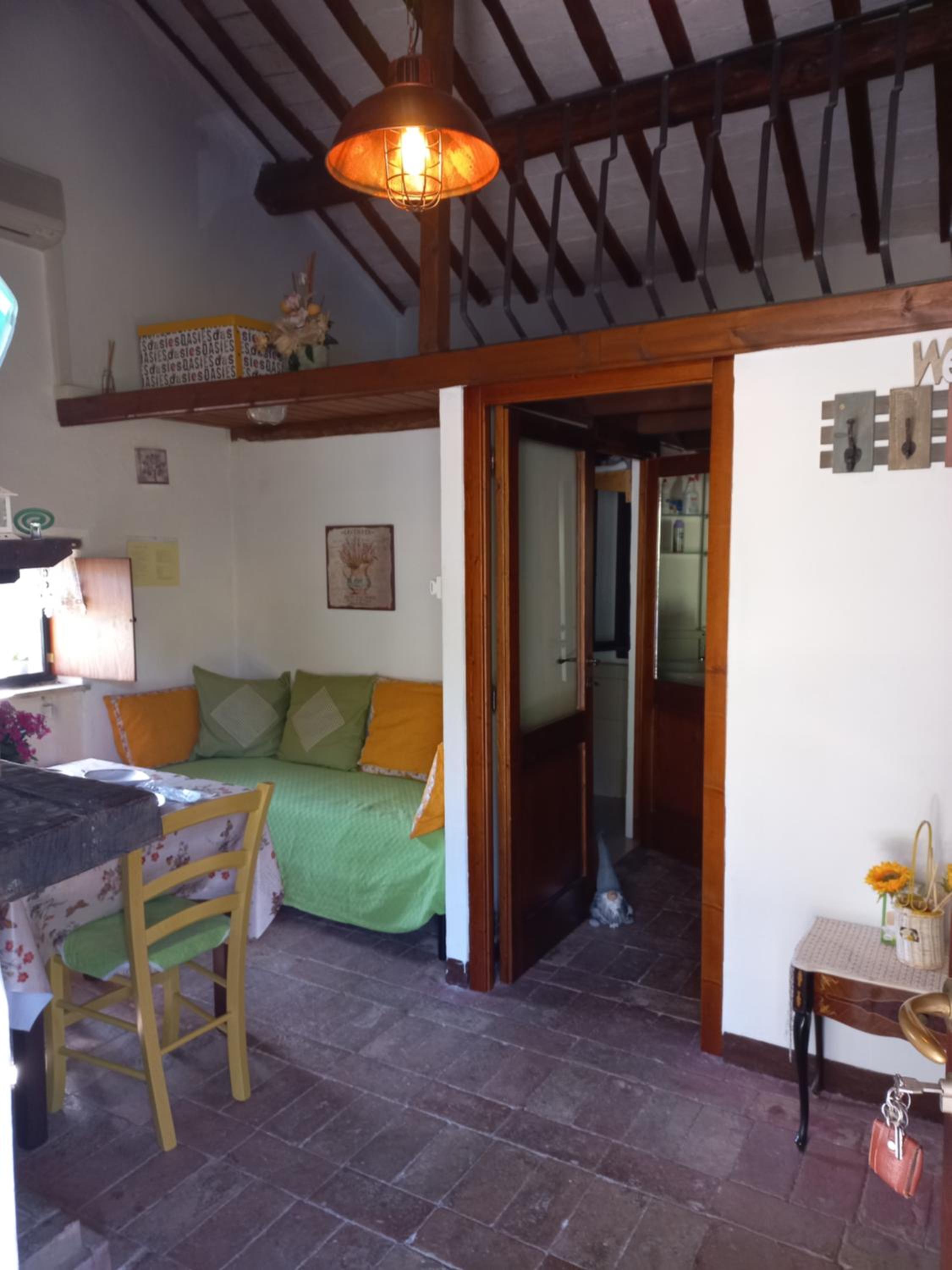 One-Bedroom House photo 1
