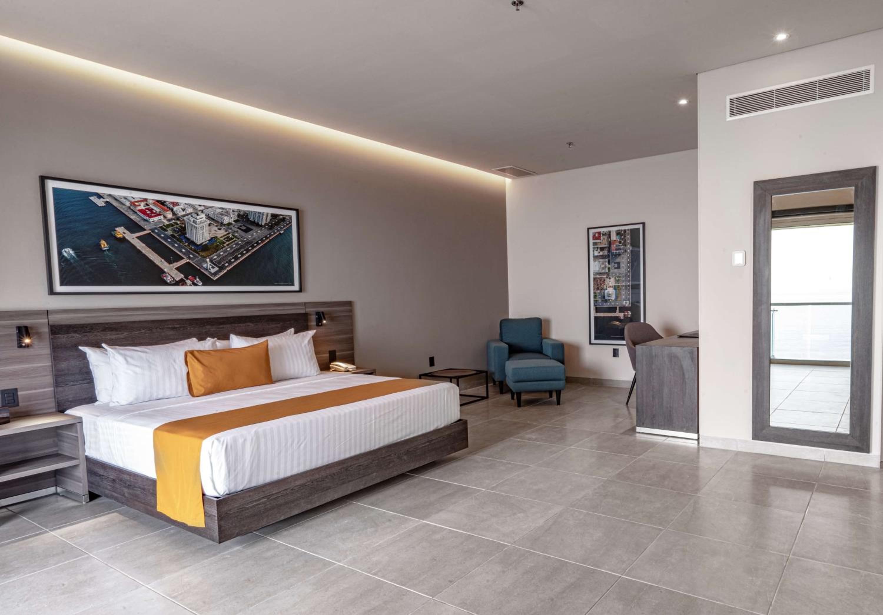 King Suite with Sofa Bed and Ocean View - Photo 15