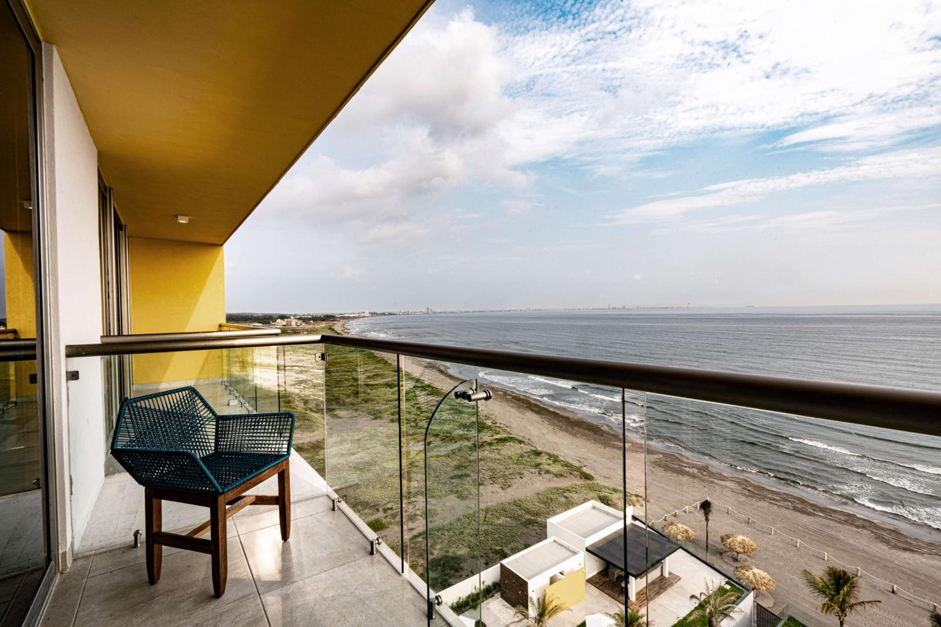 King Suite with Sofa Bed and Ocean View - Photo 5