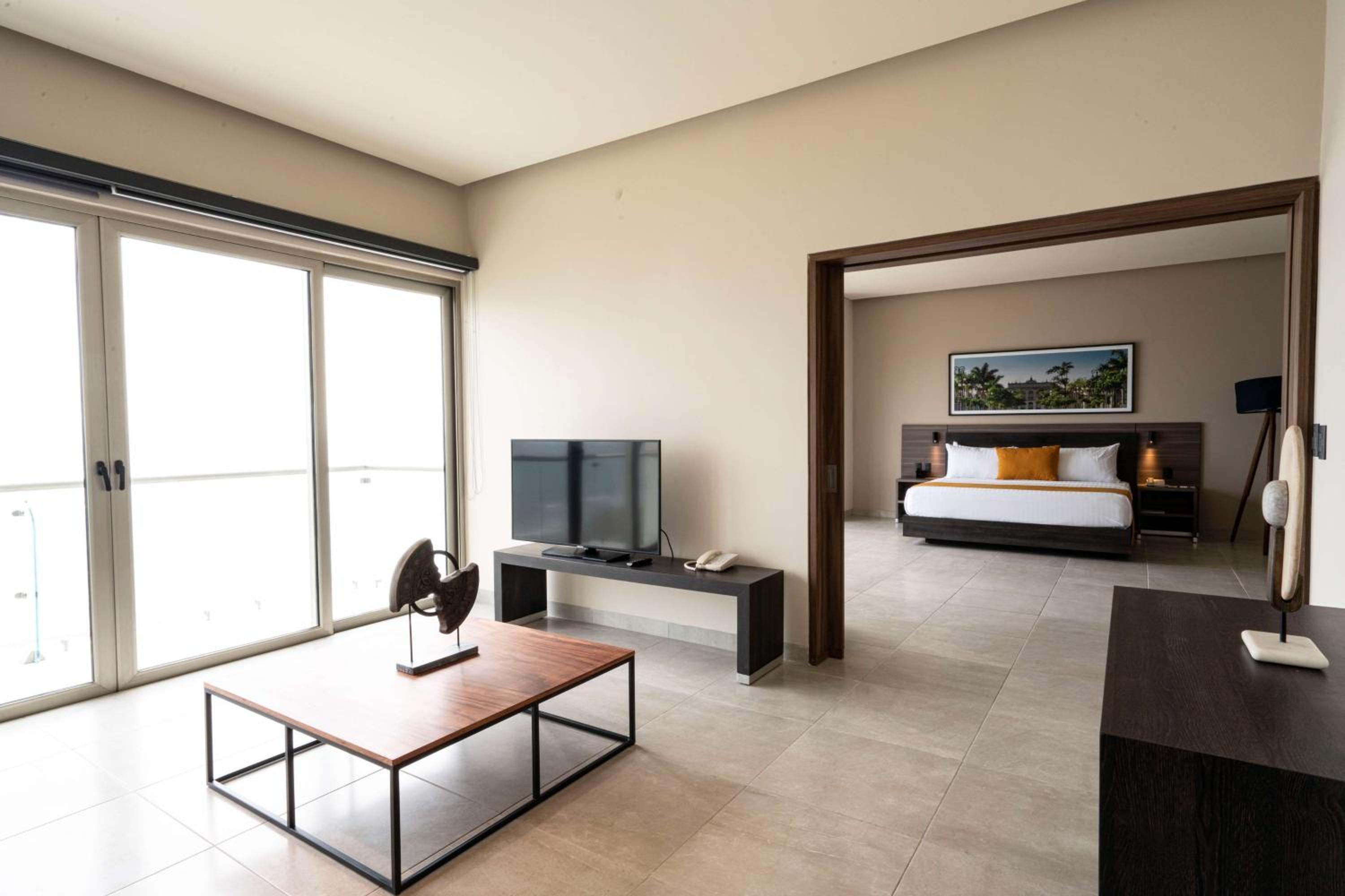 King Suite with Sofa Bed and Ocean View - Photo 9
