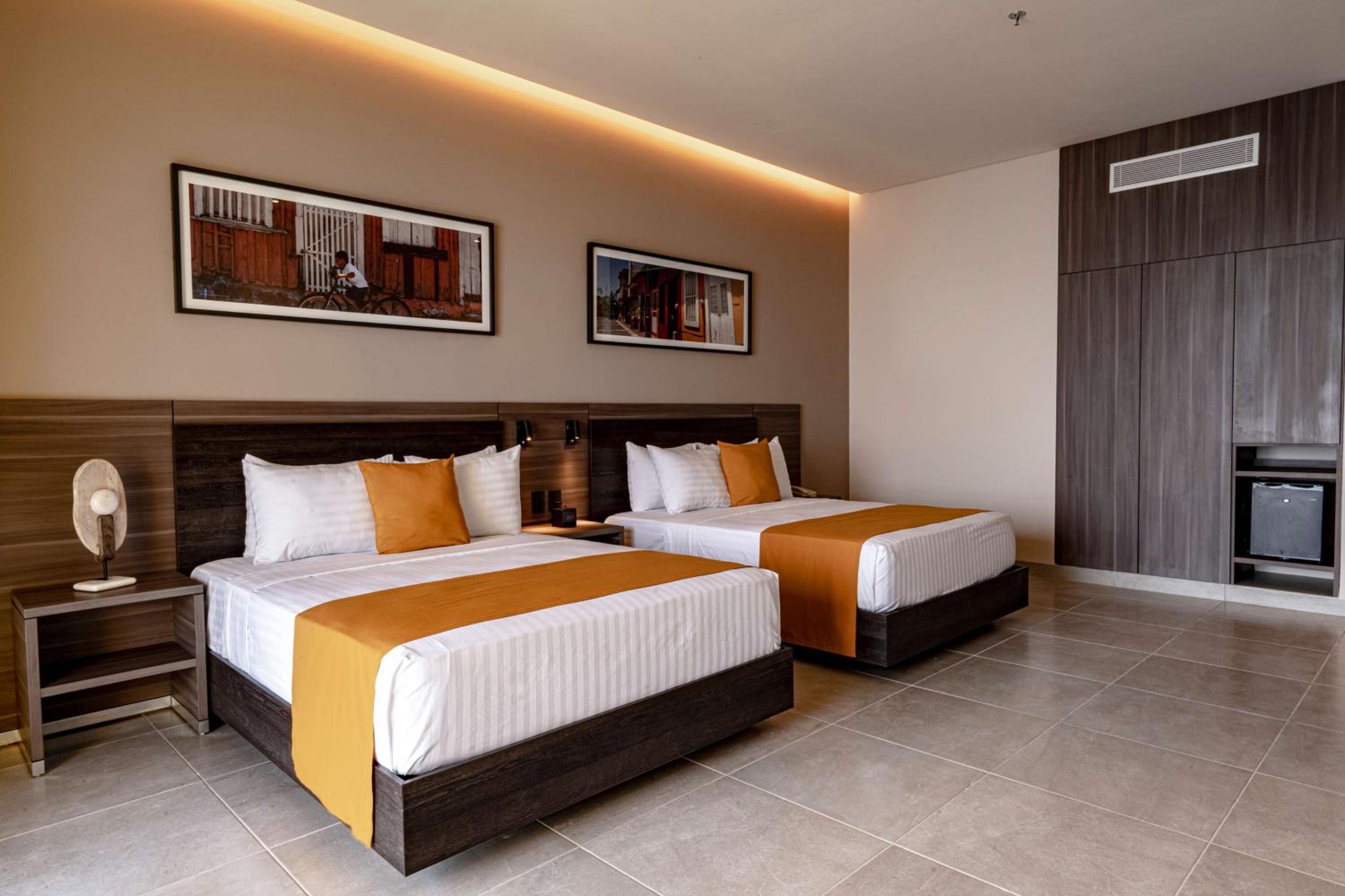 Queen Room with Two Queen Beds and Ocean View - Photo 1