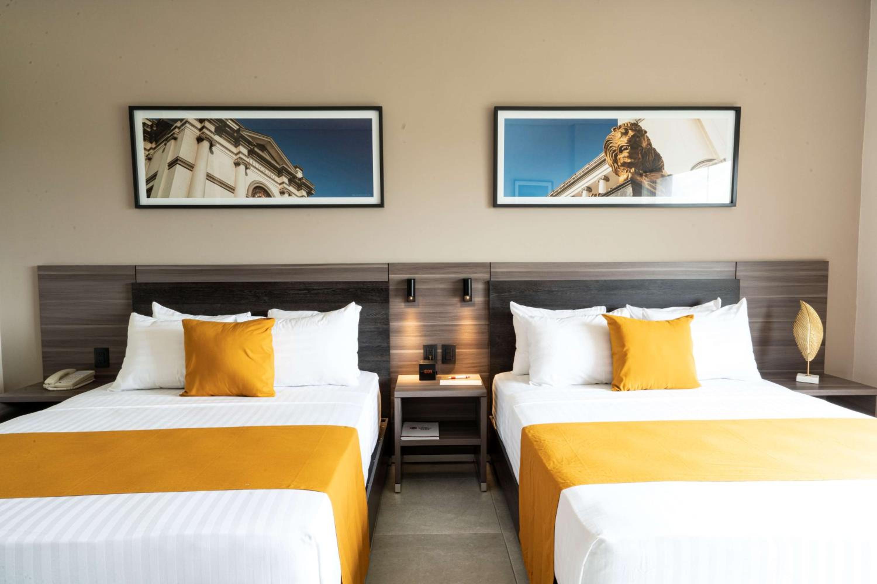 Queen Room with Two Queen Beds and Ocean View - Photo 6