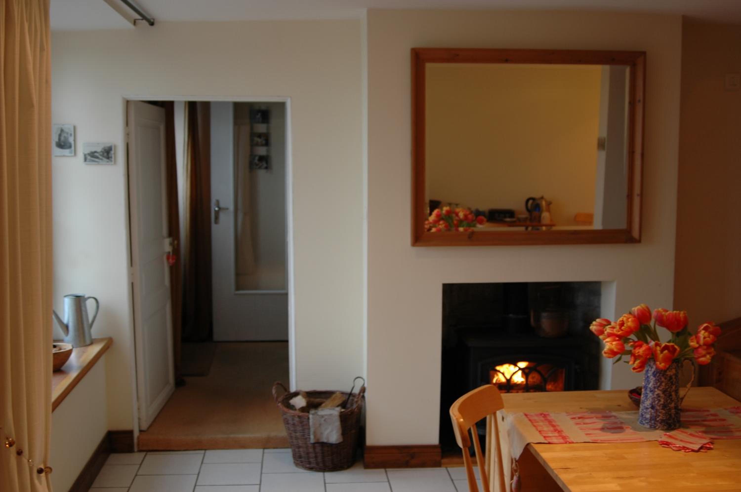 Single Room with Private Bathroom photo 1