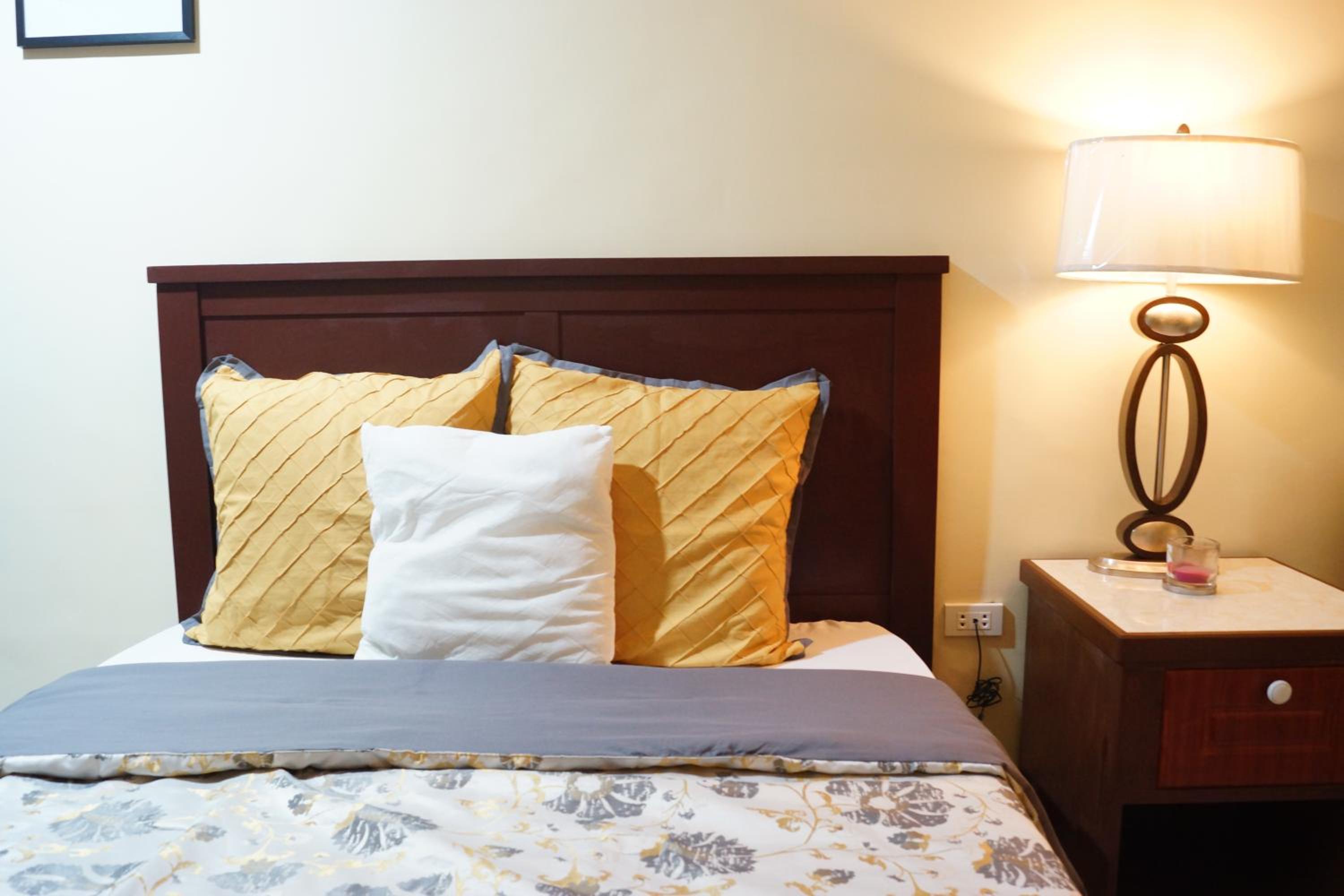 Deluxe Double or Twin Room - Photo 11
