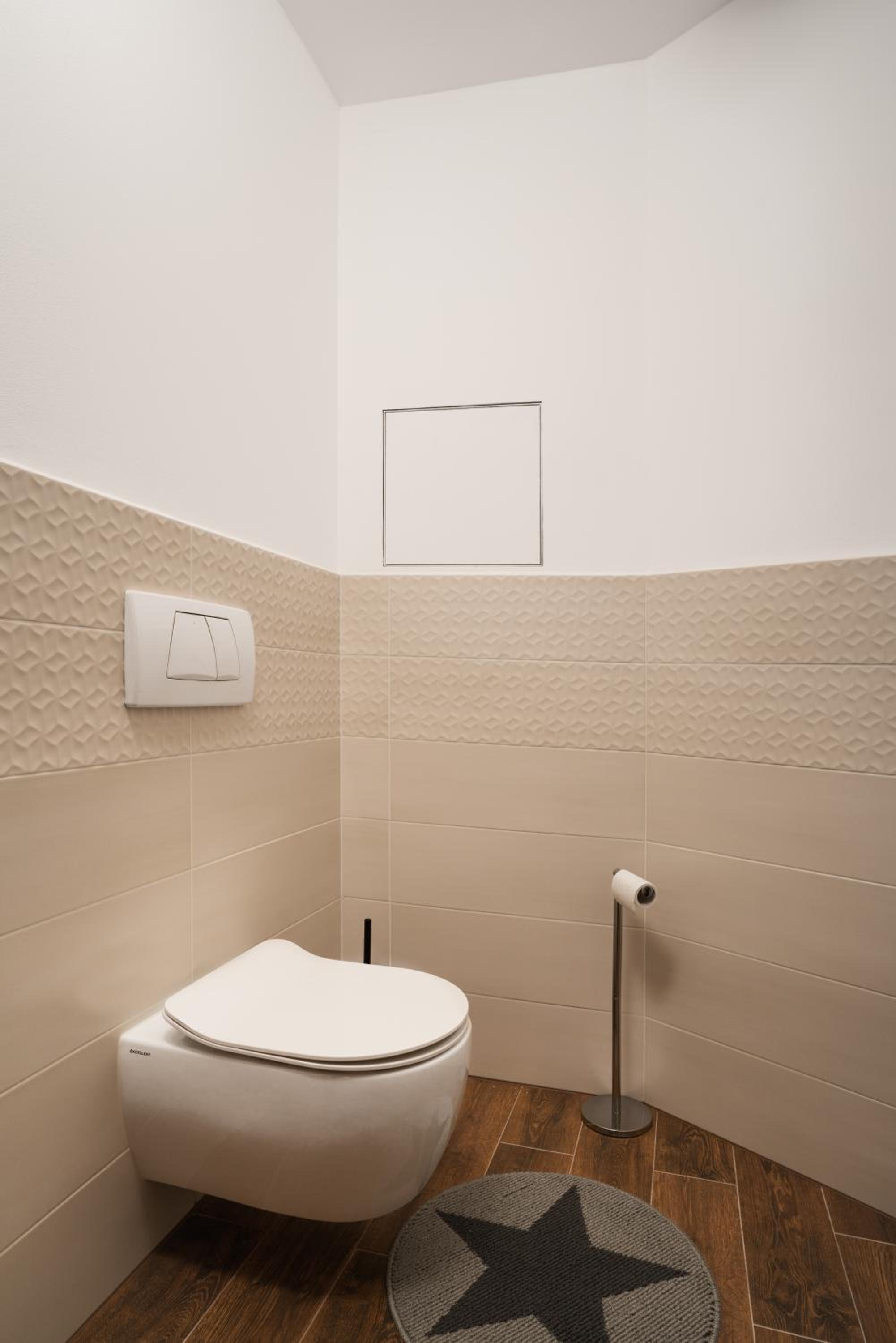 Two-Bedroom Apartment - Photo 5