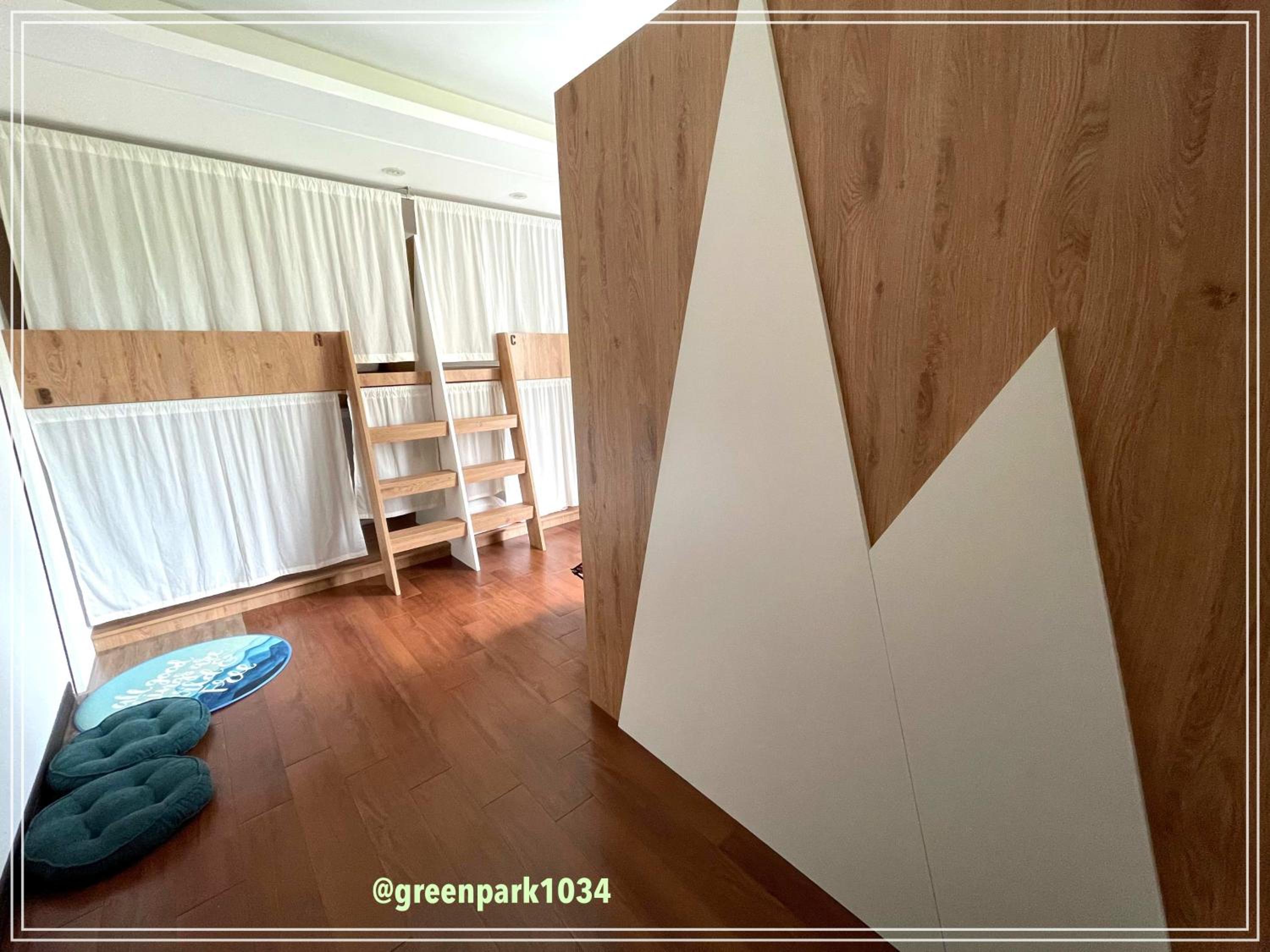Bed in 6-Bed Mixed Dormitory Room
