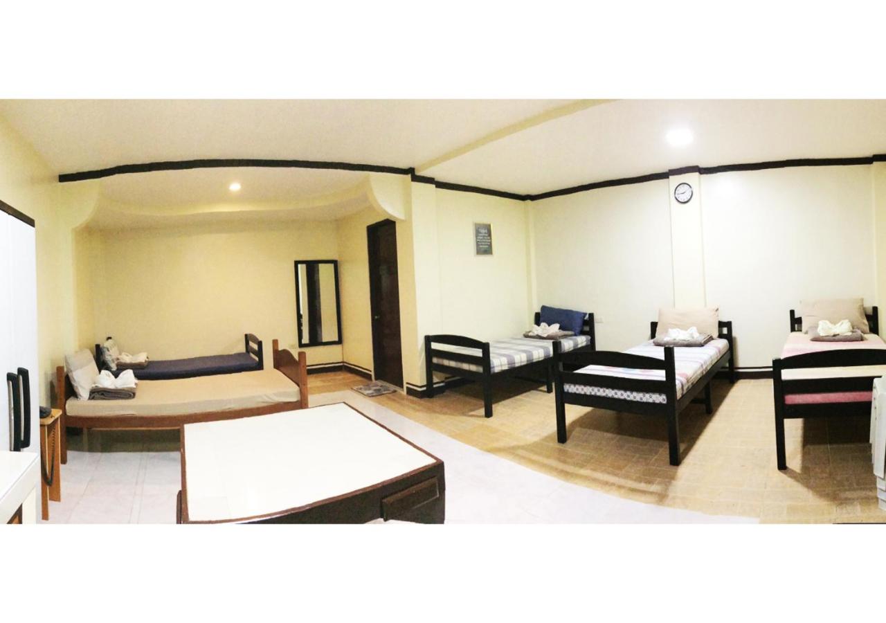 Family Room - Photo 9