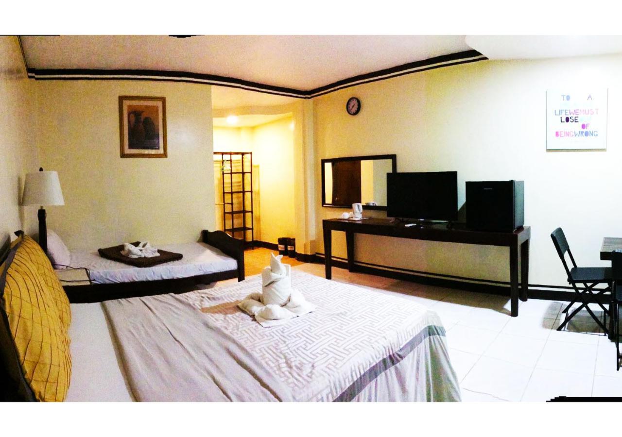 Deluxe Double or Twin Room - Photo 6