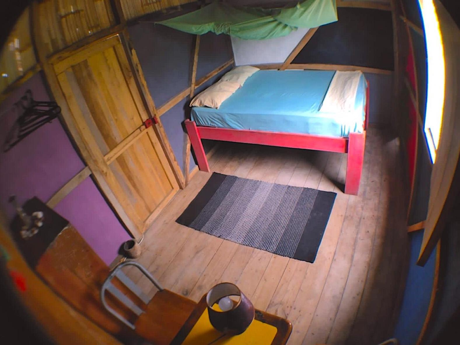 Double Room with Shared Bathroom photo 3
