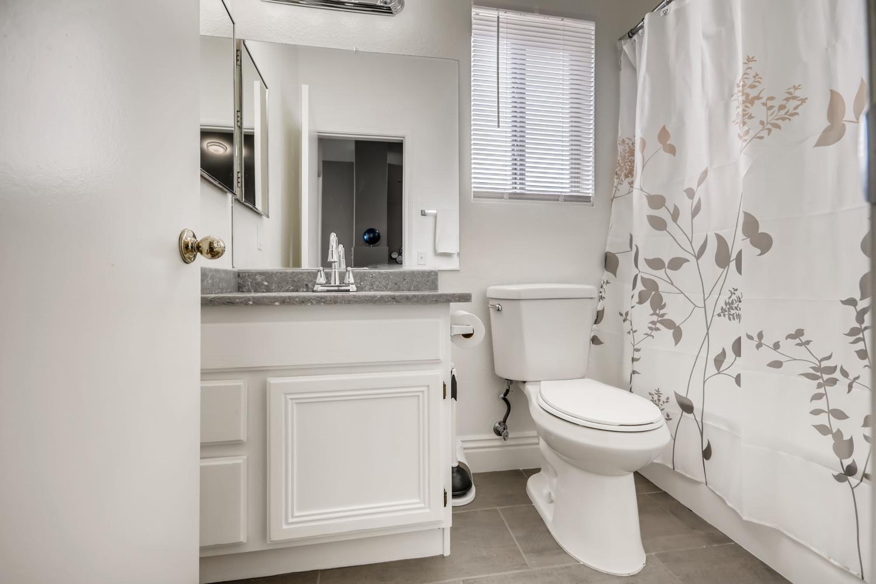 Three-Bedroom House - Photo 19