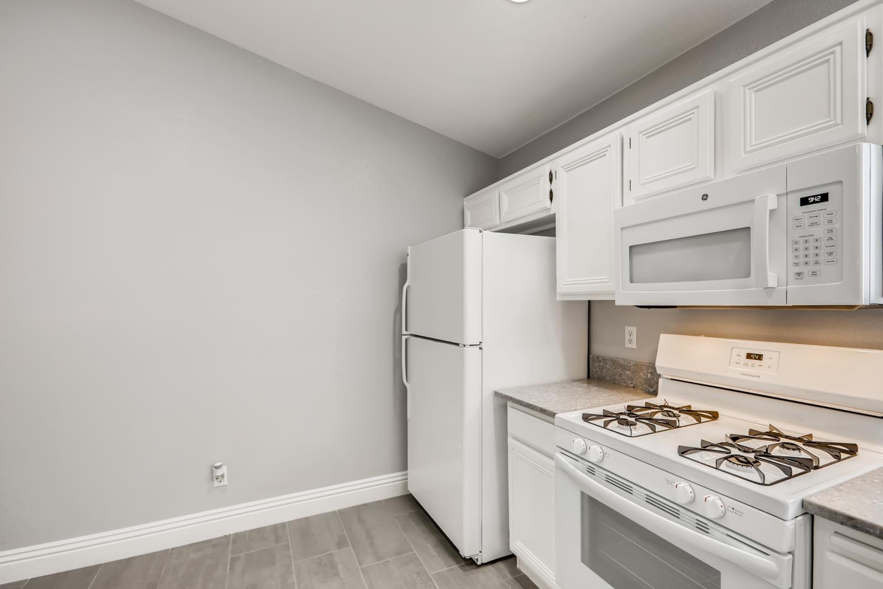 Three-Bedroom House - Photo 24