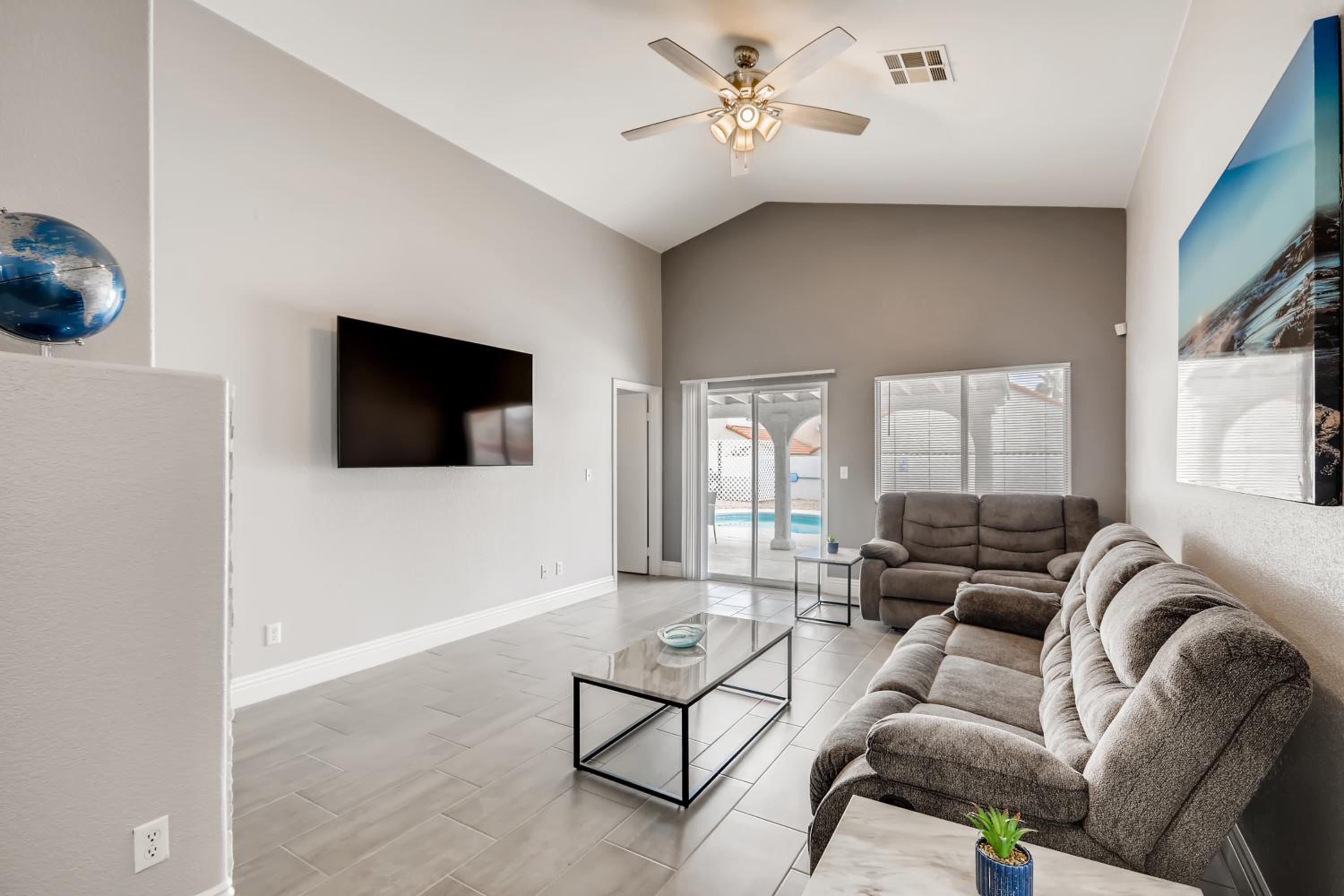 Three-Bedroom House - Photo 9