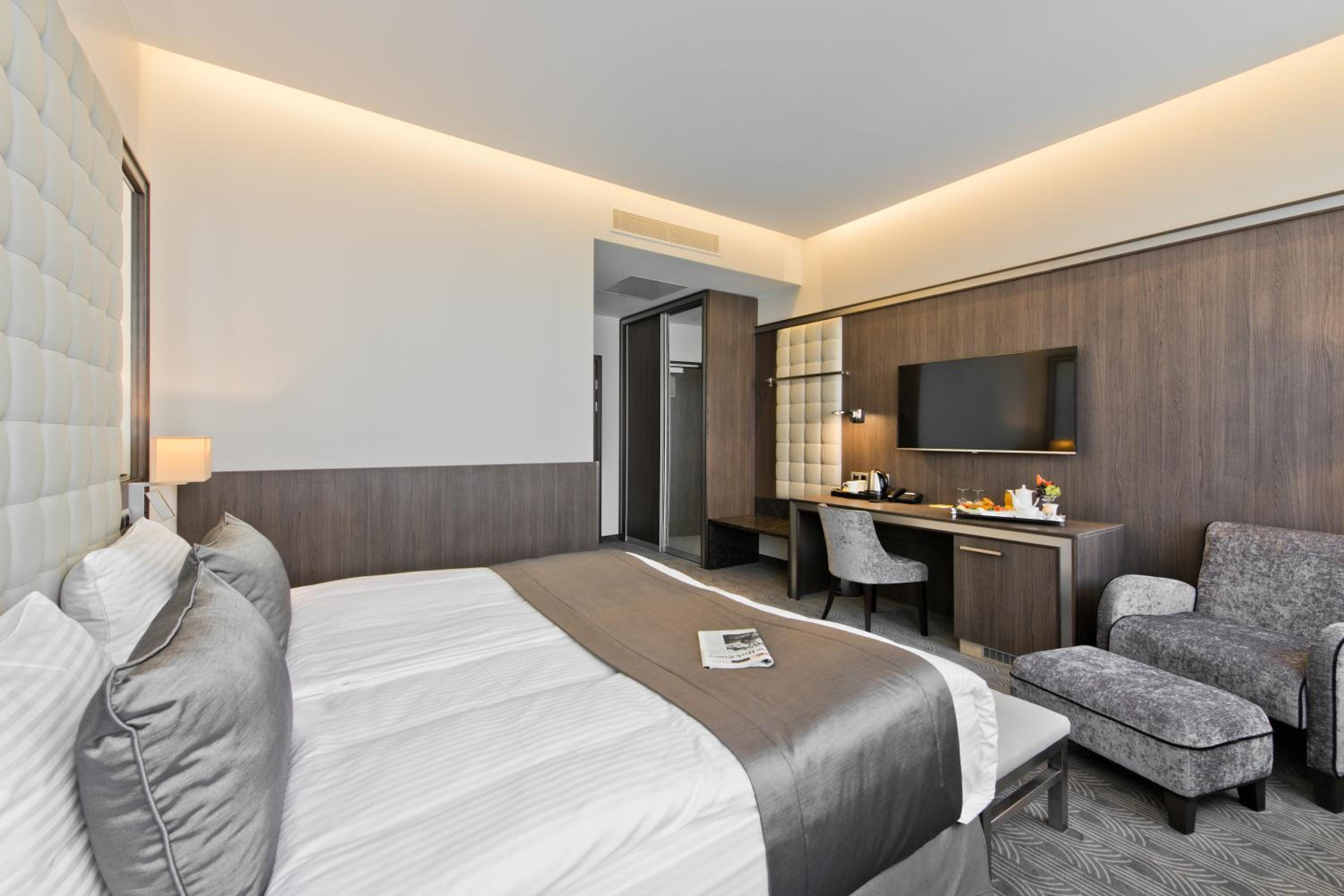 Standard Double or Twin Room with Balcony or Terrace photo 3