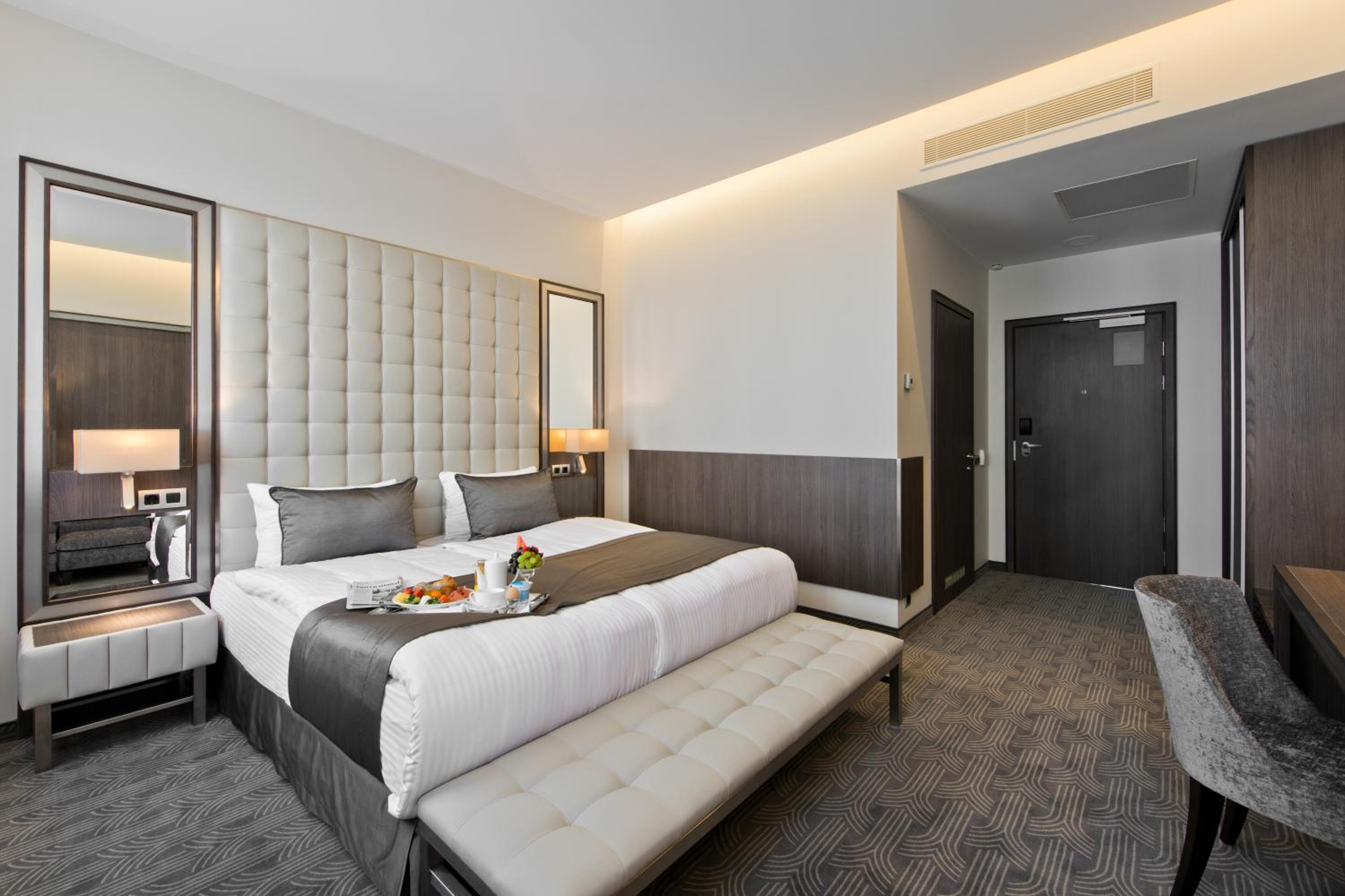 Standard Double or Twin Room with Balcony or Terrace photo 1