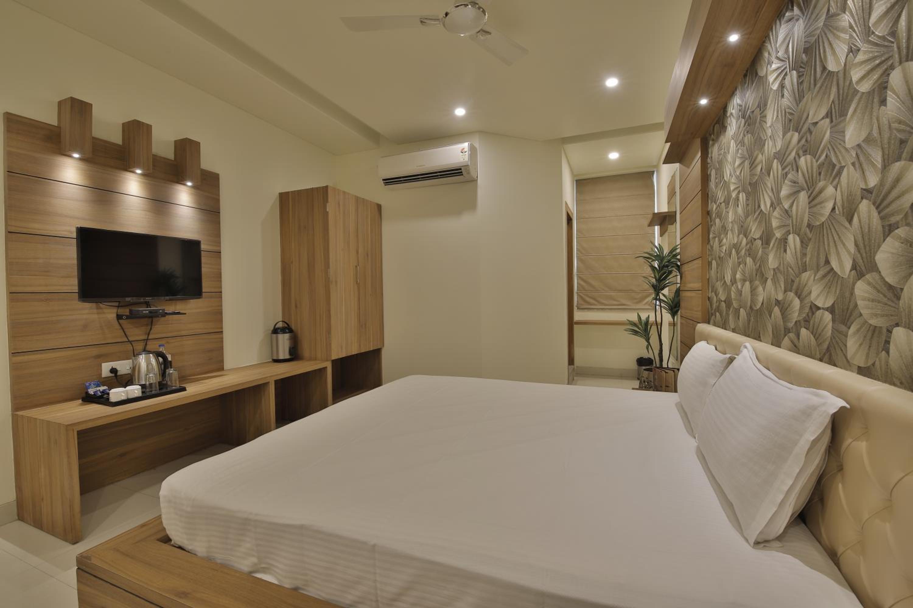 Deluxe Room - Photo 4