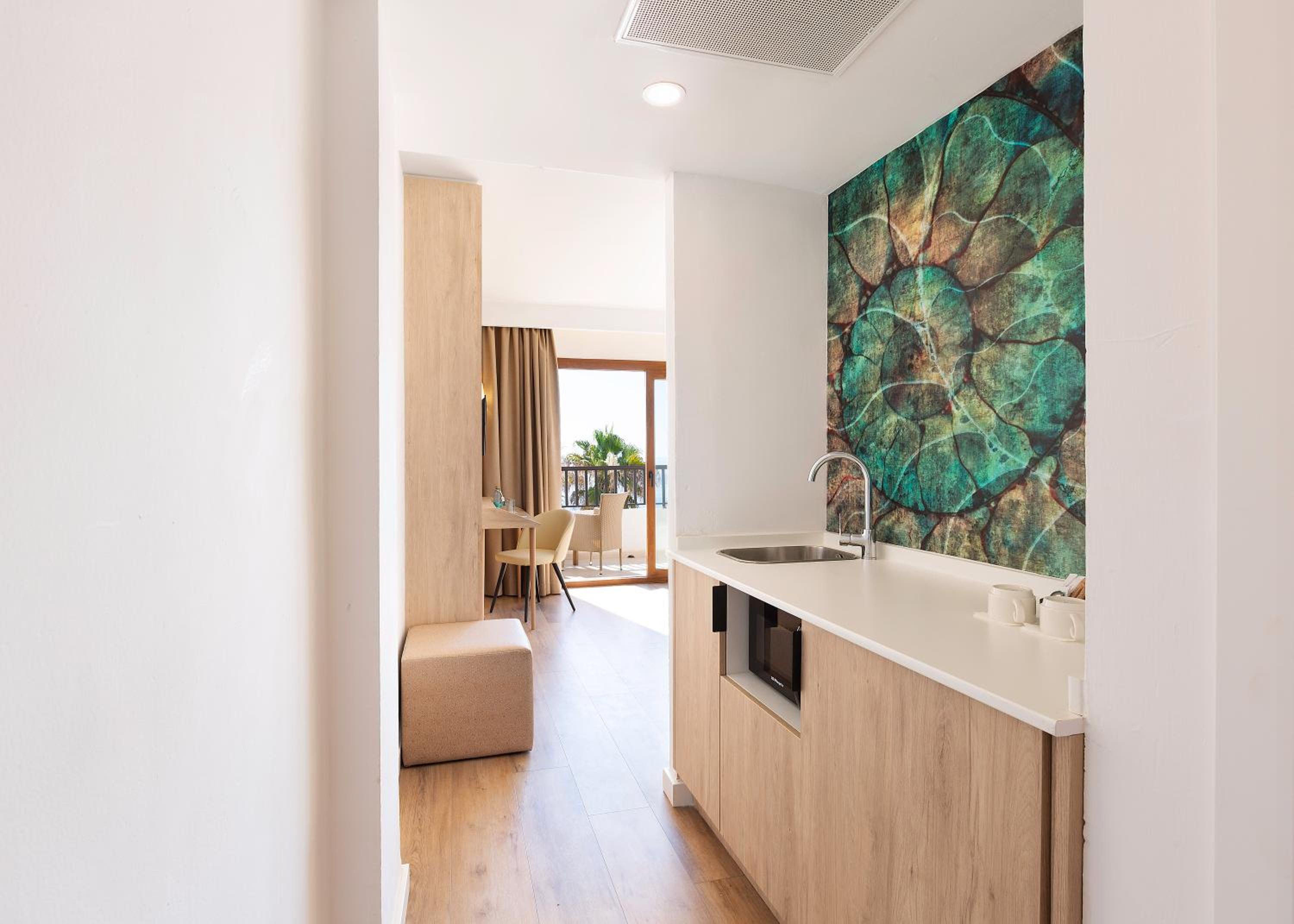Suite 1 bedroom Sea View