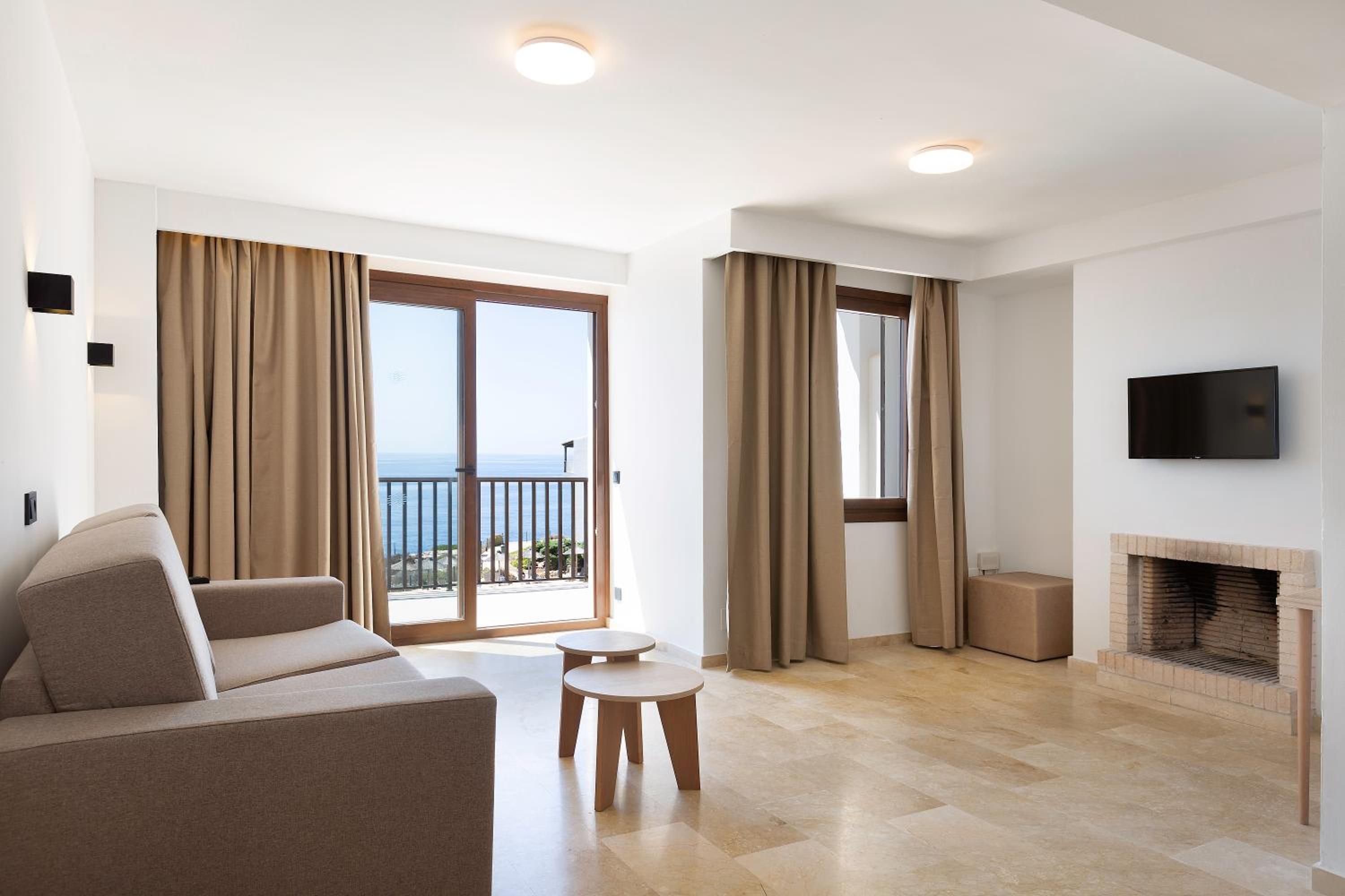 Suite 2 Bedrooms Sea View