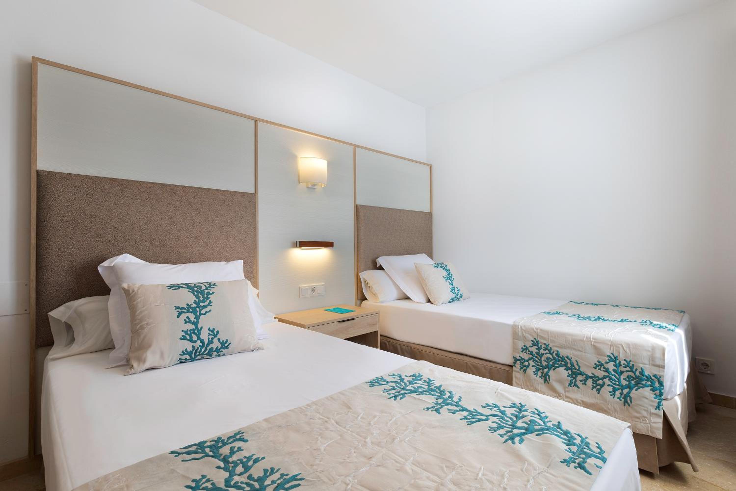 Suite 2 Bedrooms Sea View