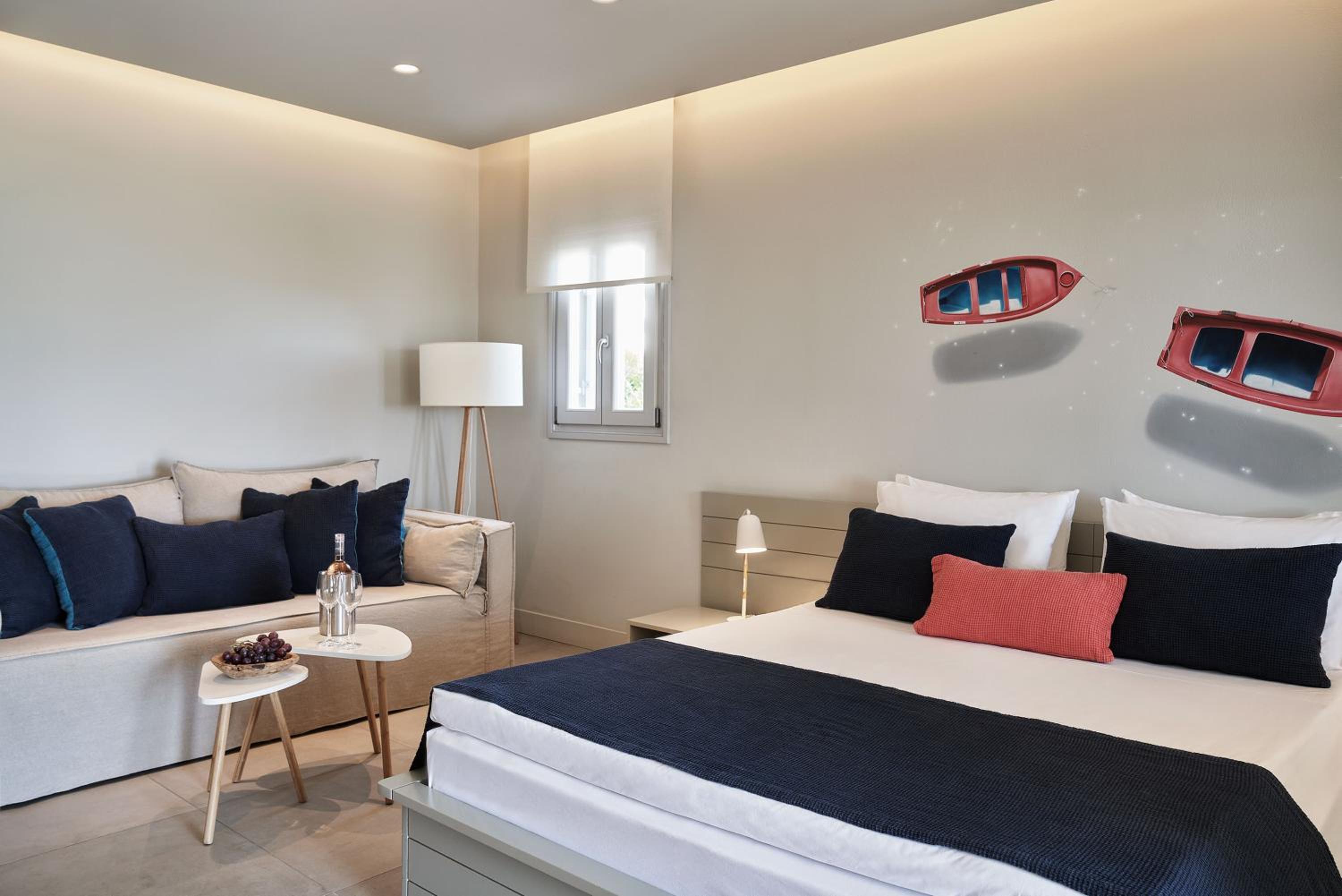 Superior Room with Sea View - Photo 7