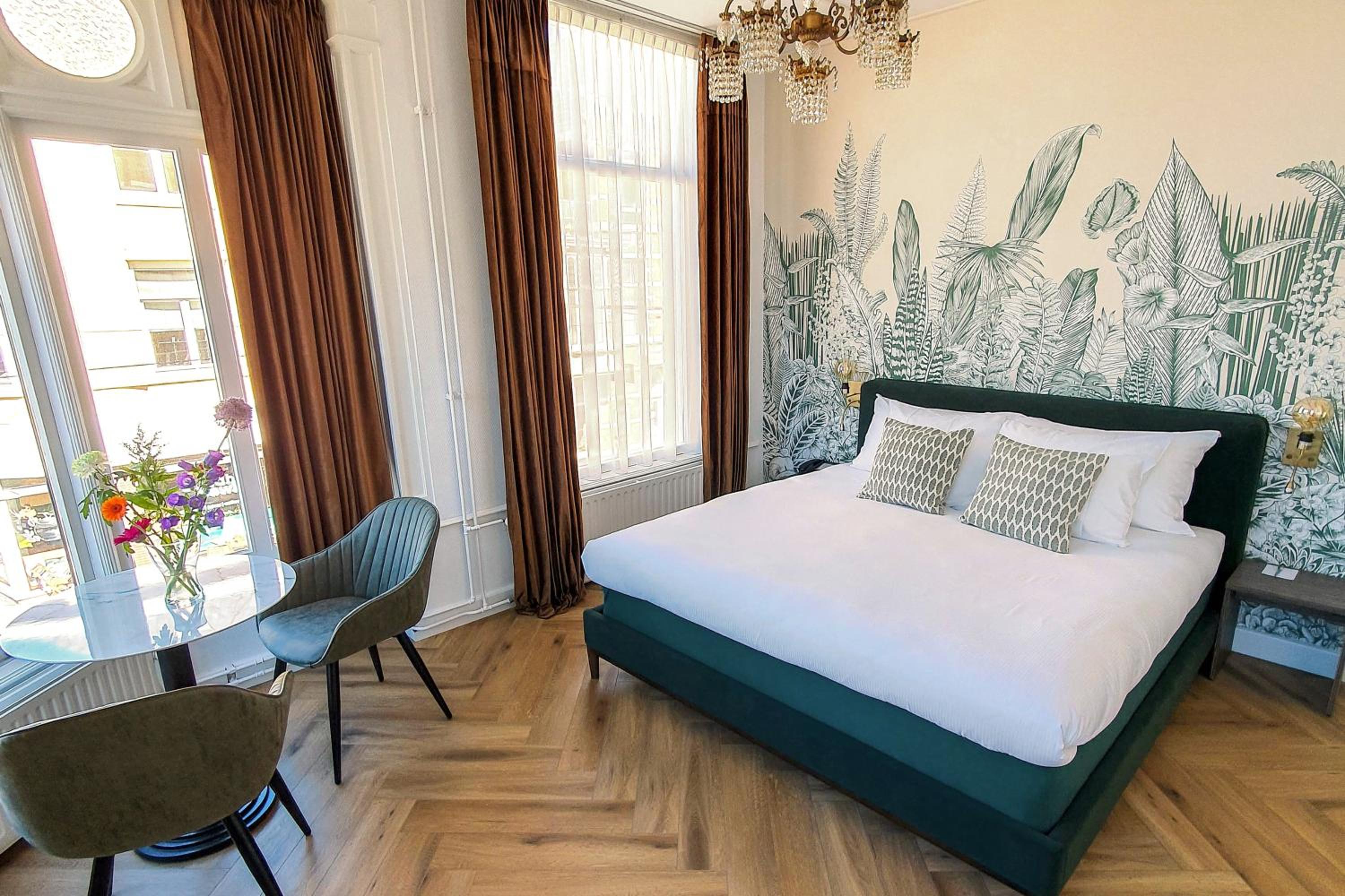 Deluxe Double Room with Bath photo 1