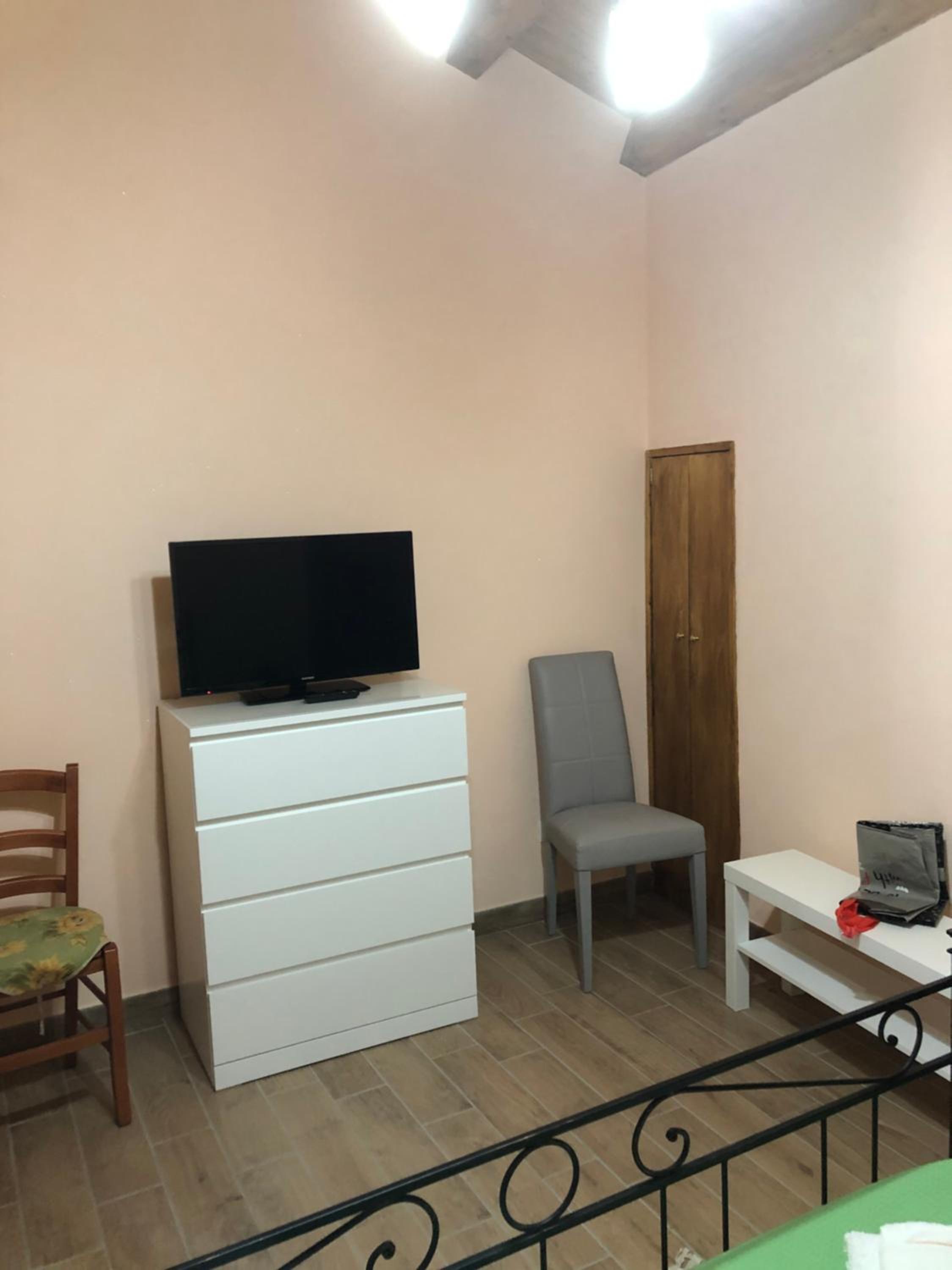 Two-Bedroom House - Photo 15