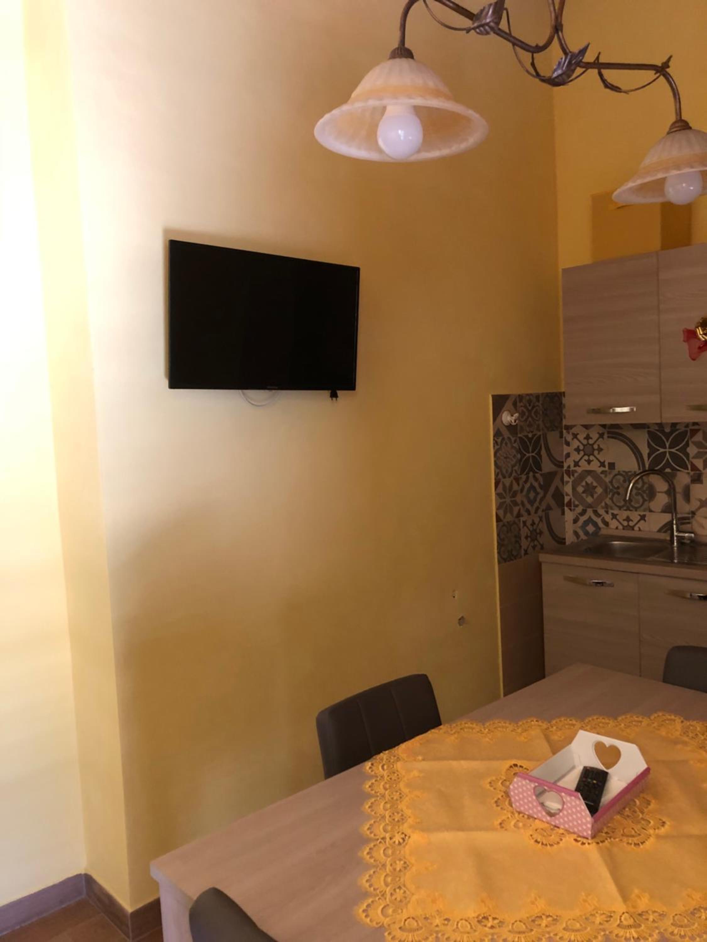 Two-Bedroom House - Photo 16