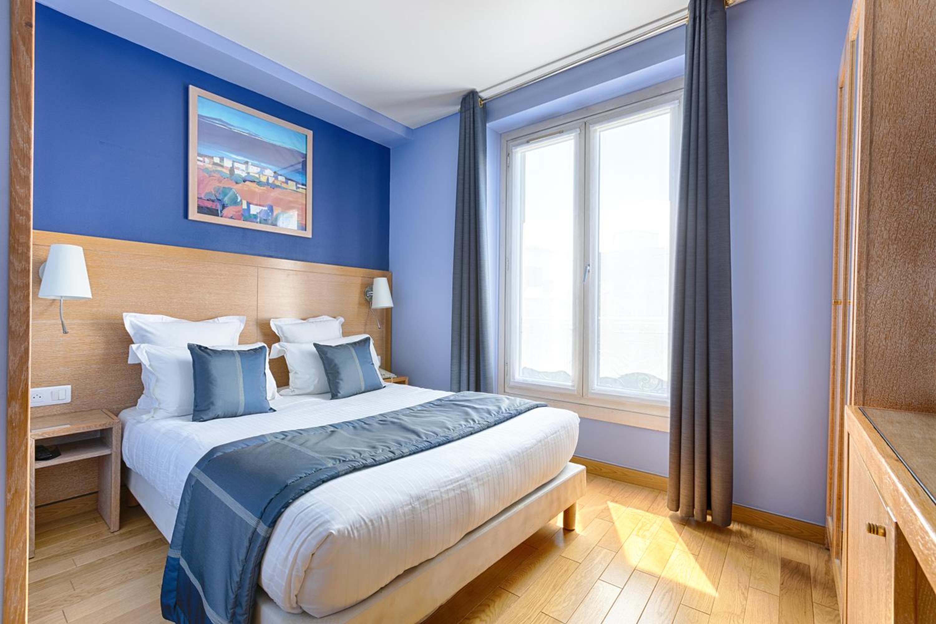 Superior Room thumbnail 6