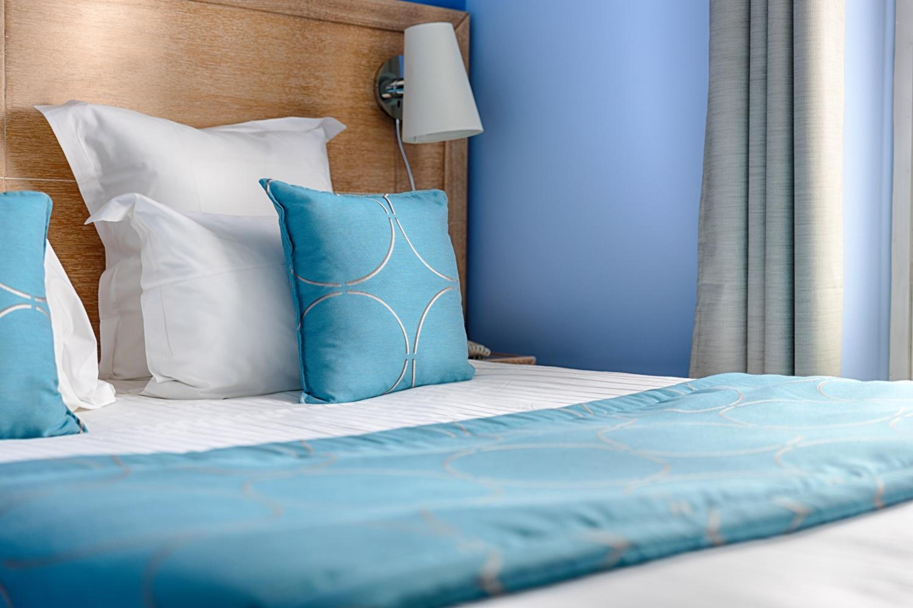 Double Room thumbnail 5