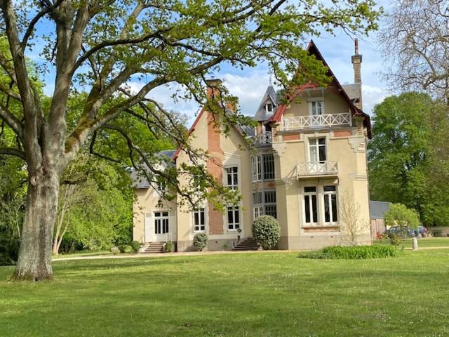 Villa photo 2
