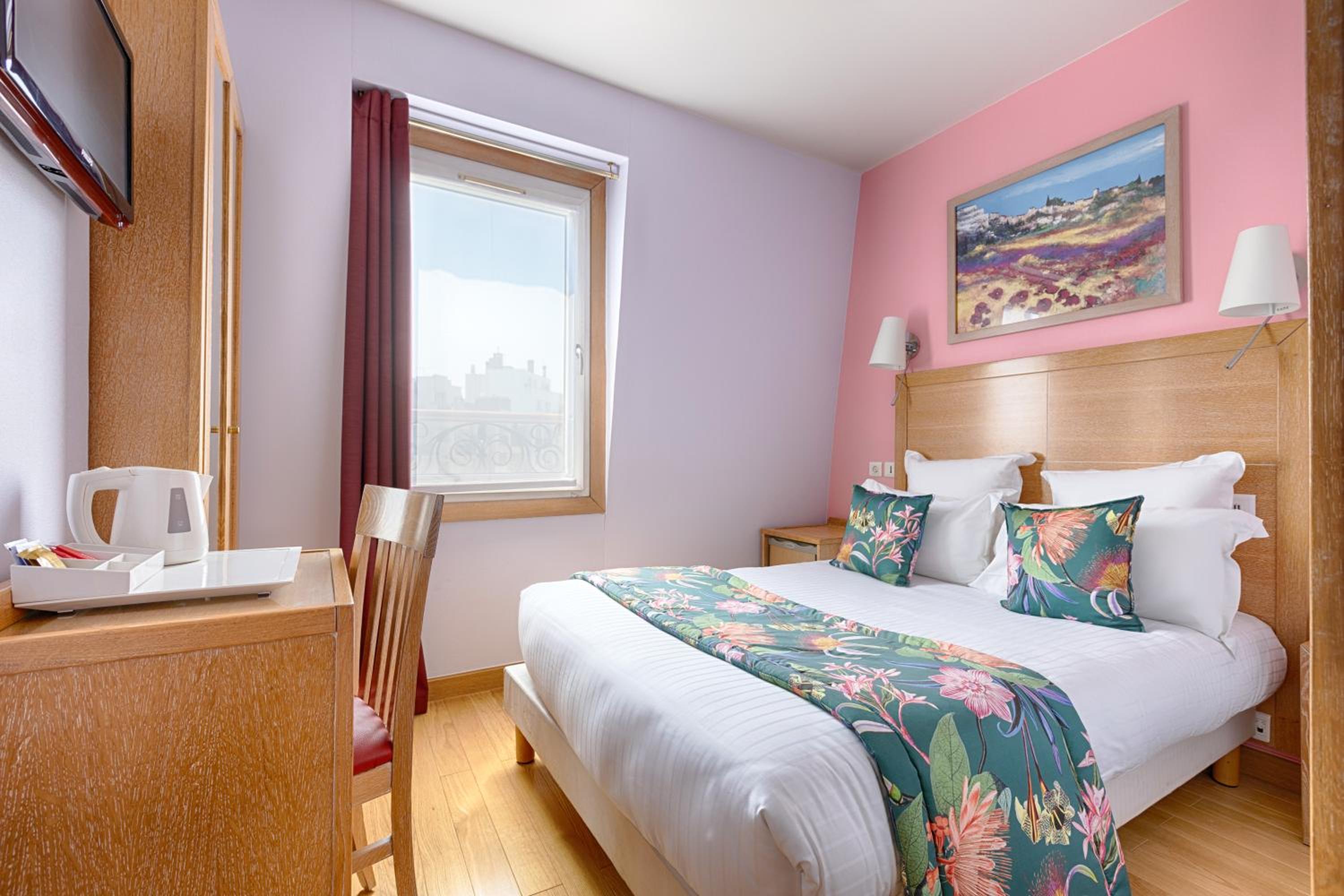 Superior Room thumbnail 5