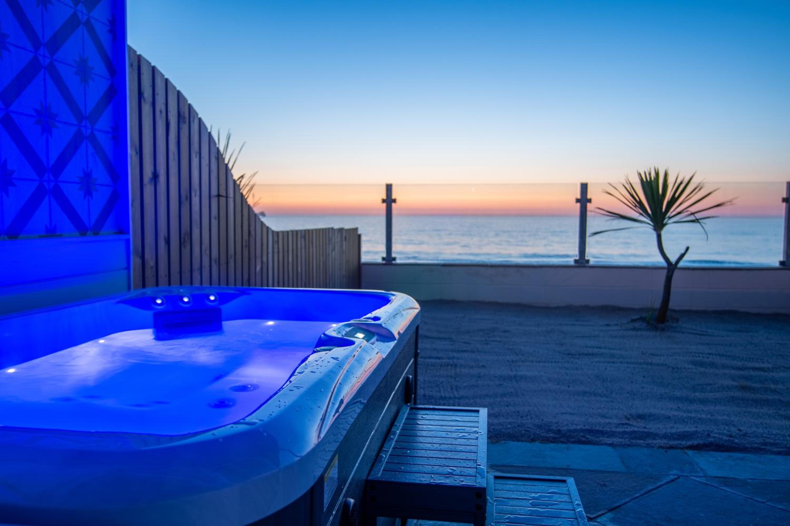 Suite with Hot Tub - Pet Friendly photo 2