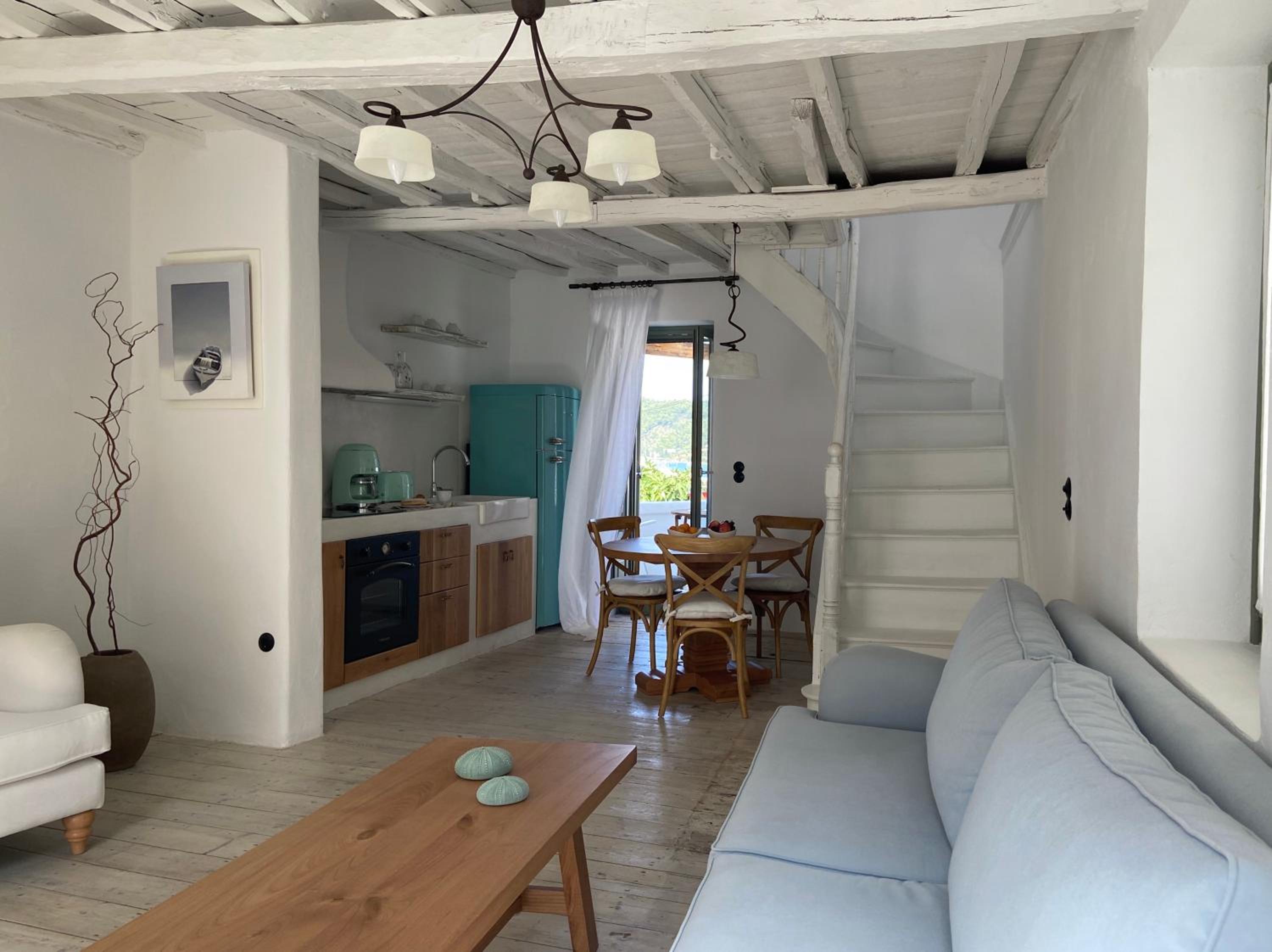 One-Bedroom House photo 1