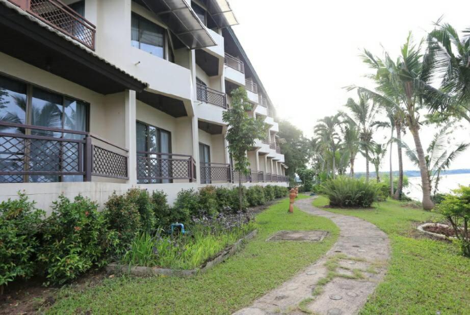 Classic Twin Room with River View photo 2