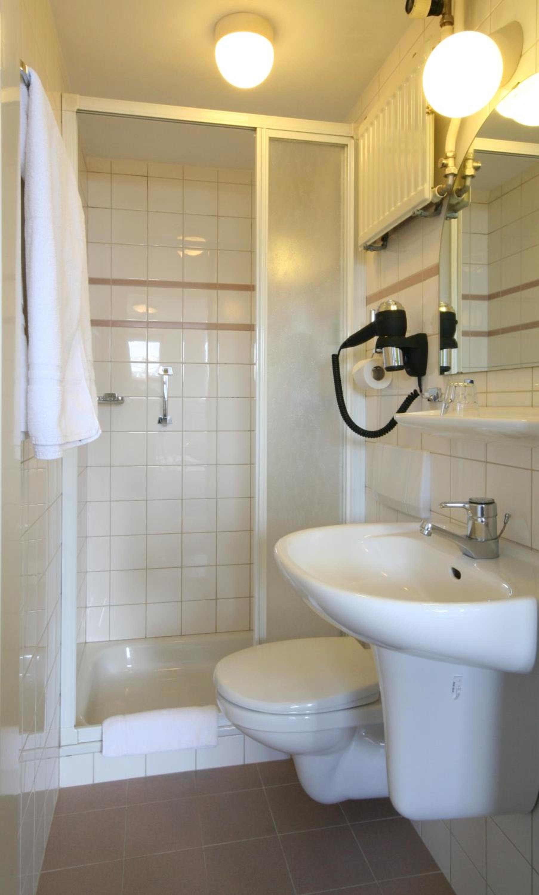 Small Double Room - Photo 2