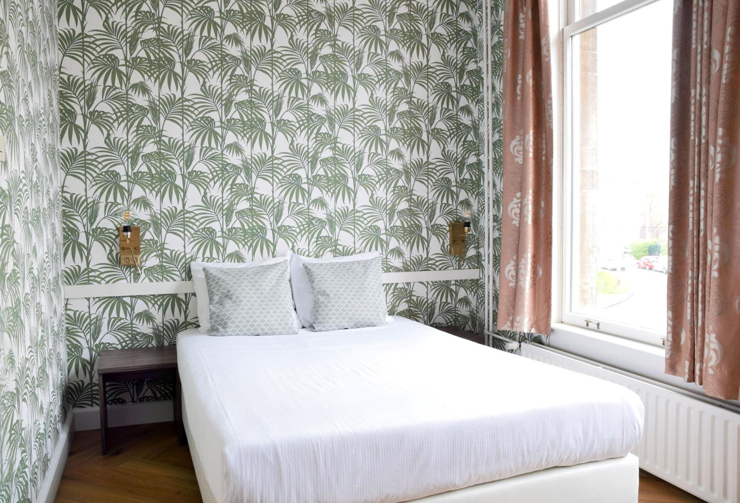 Small Double Room - Photo 3