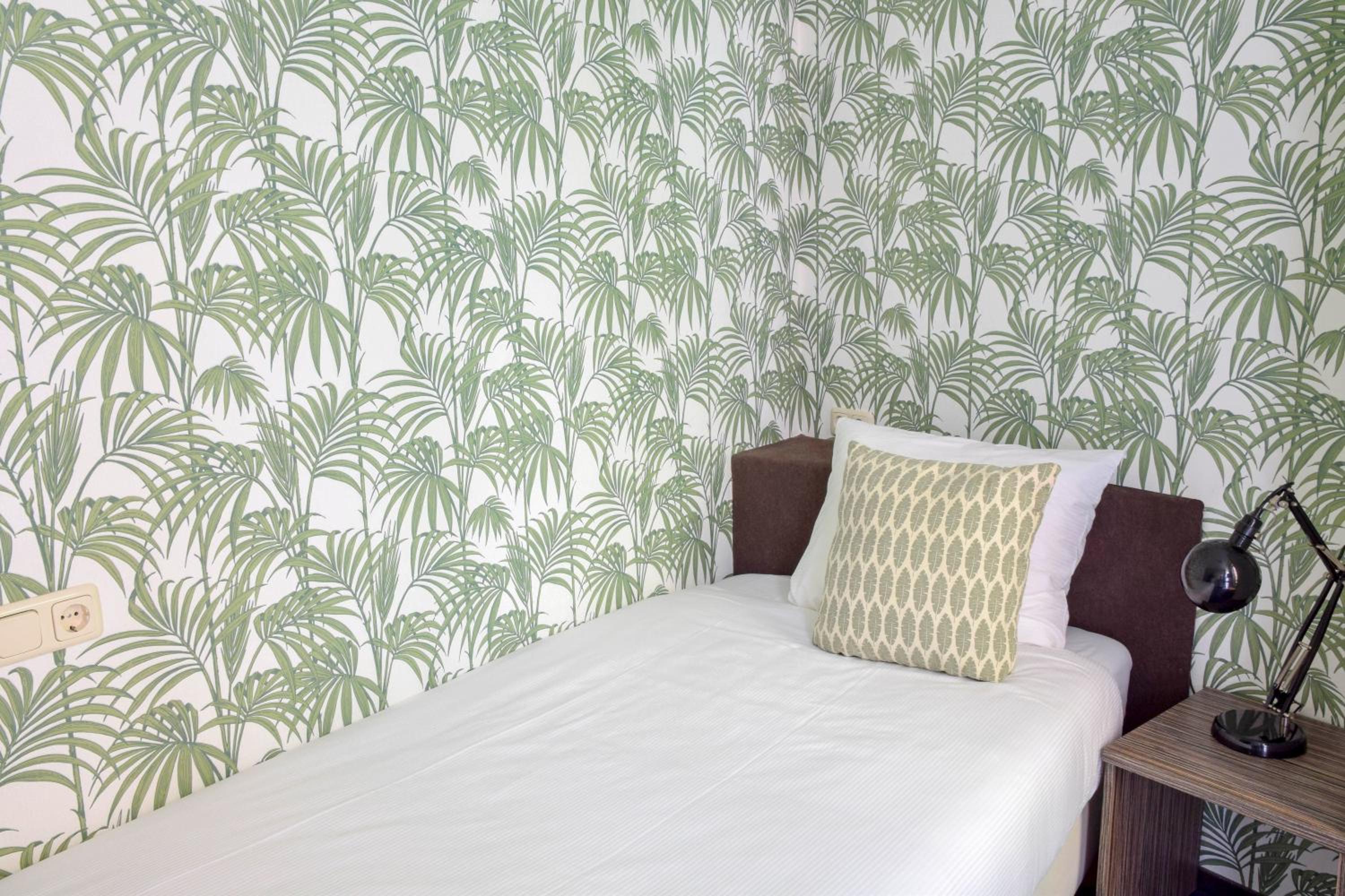 Small Single Room photo 2