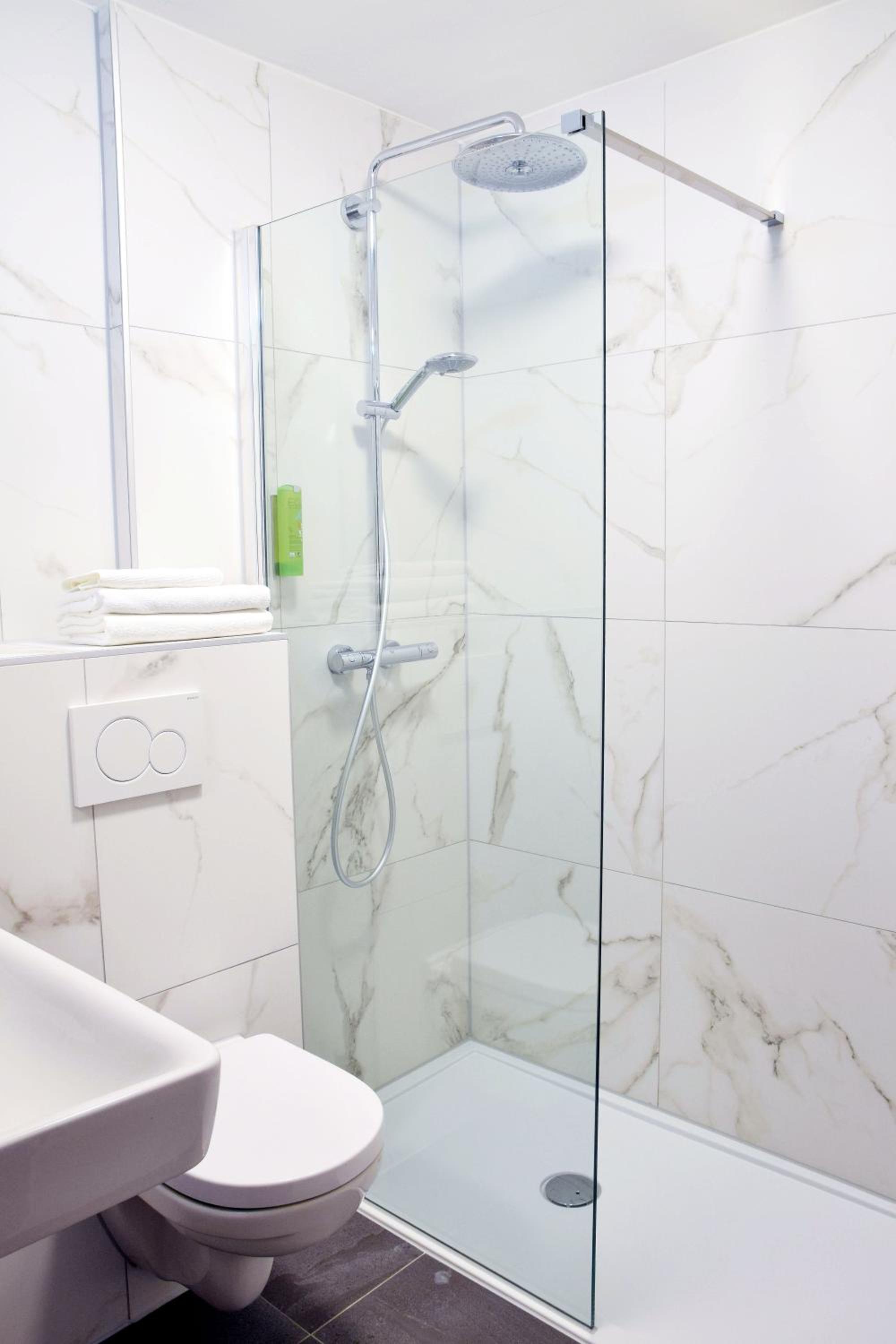 Double Room - Photo 6