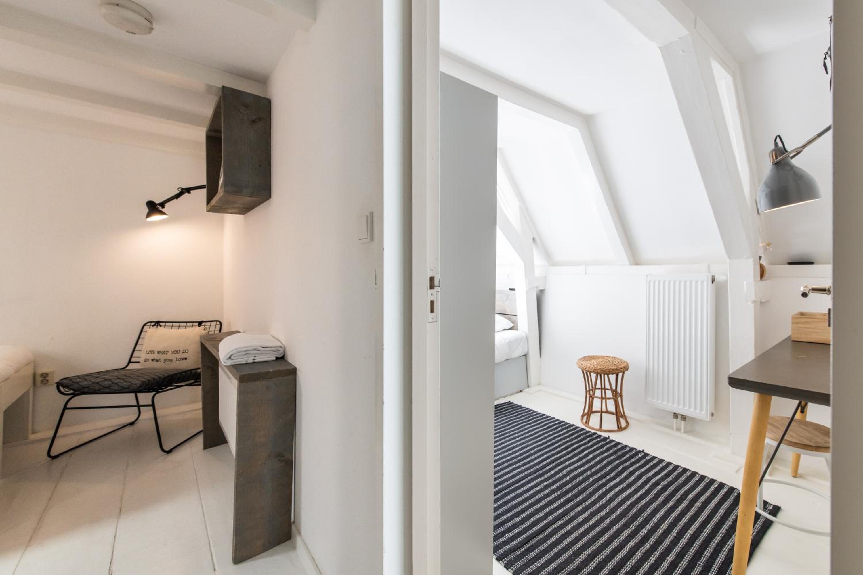 Two-Bedroom Apartment with Water View photo 3