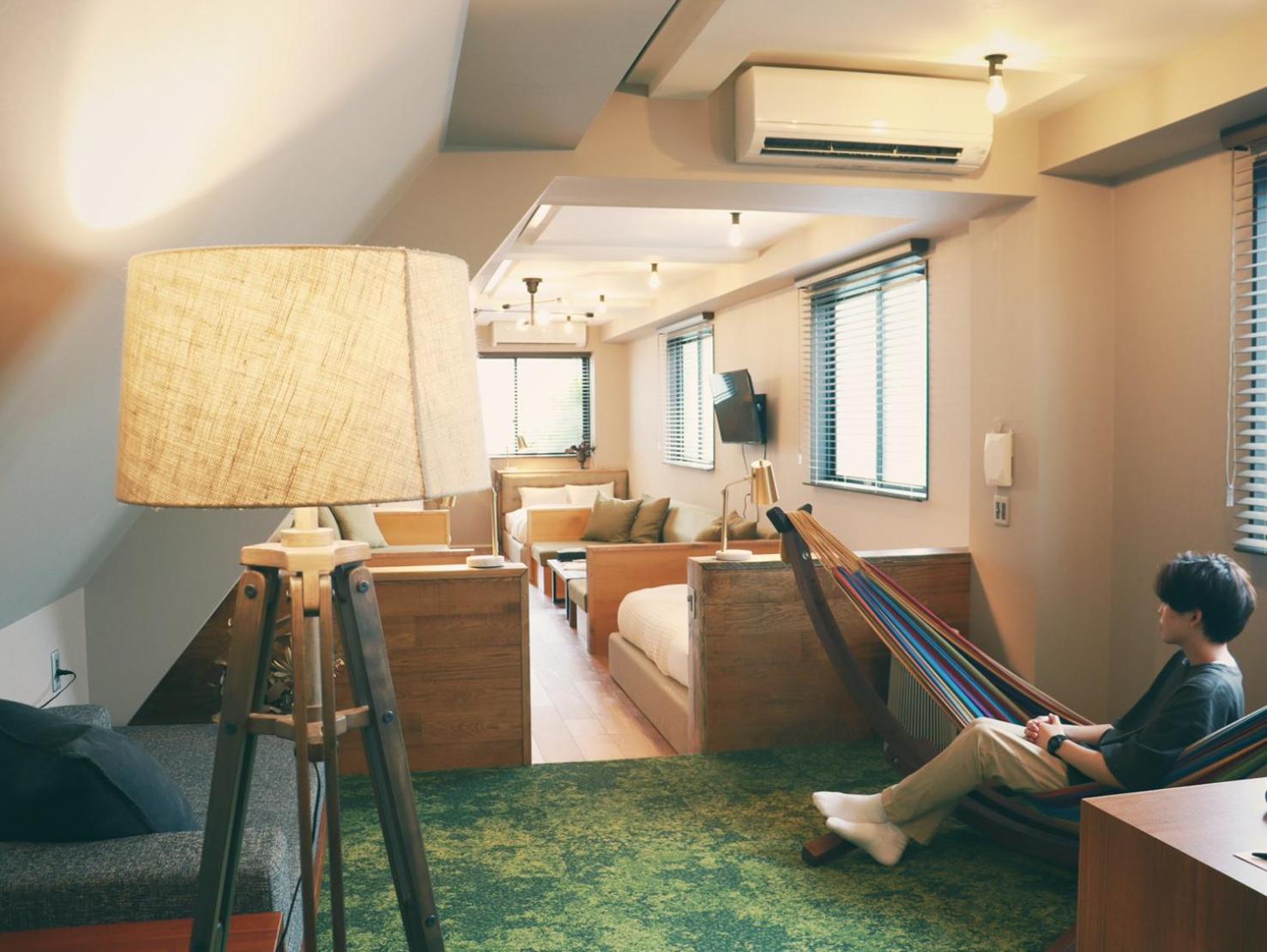 Deluxe Family Room with Hammock