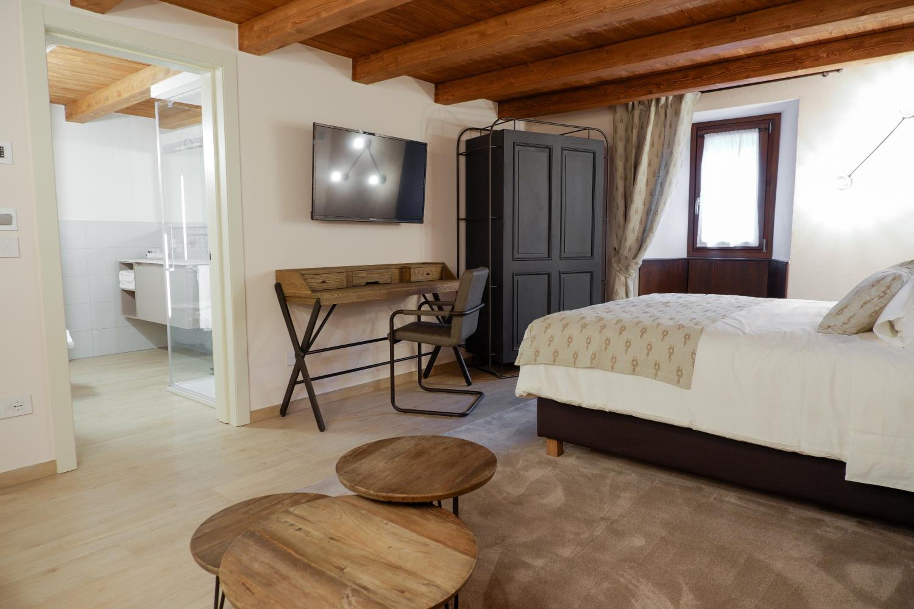 Superior Double Room - Photo 2