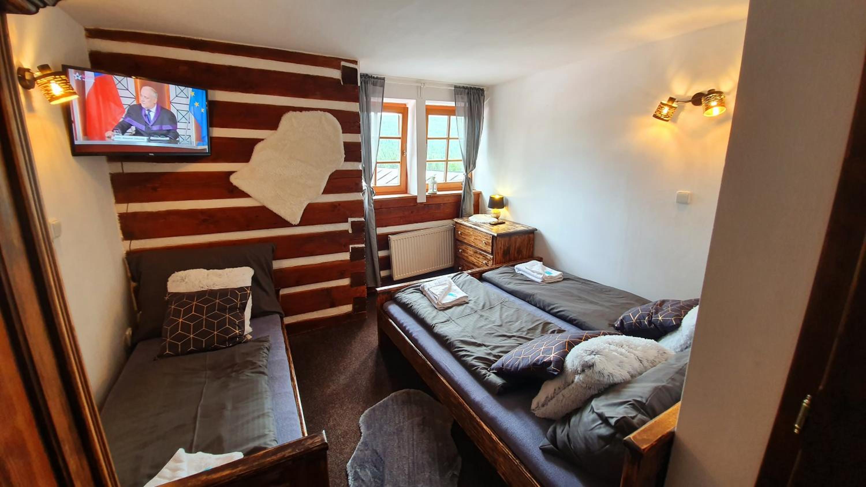 Triple Room with Bathroom - Photo 5