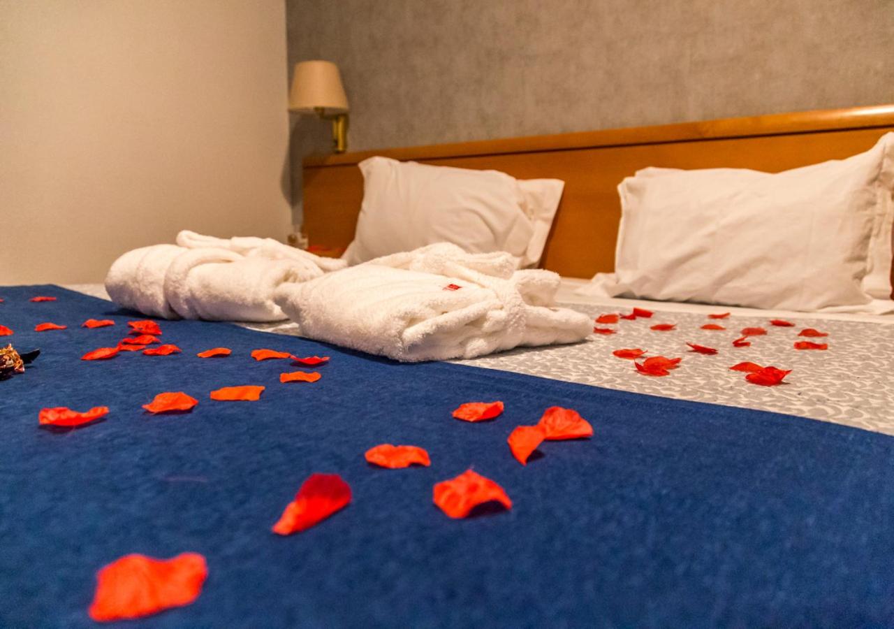 Double Room with Romantic Package photo 3