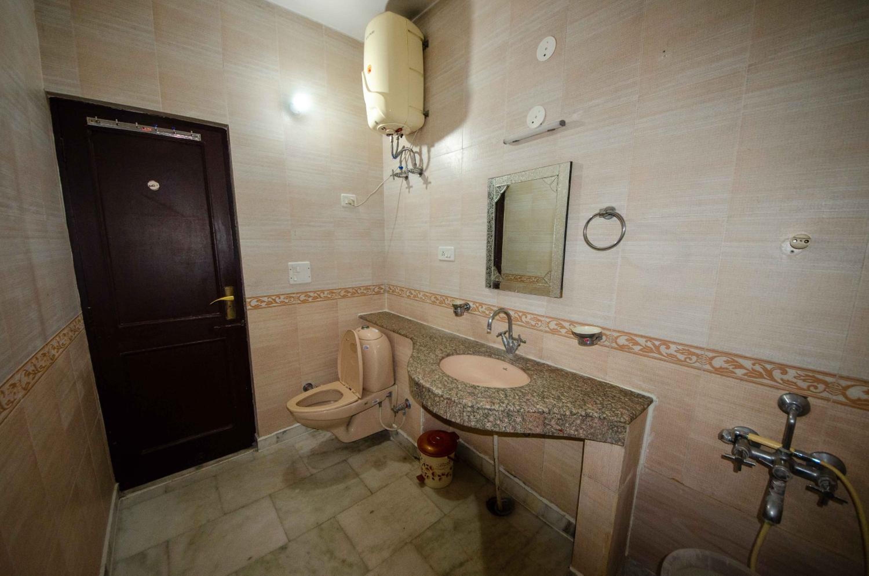 Deluxe Double Room With Balcony photo 3