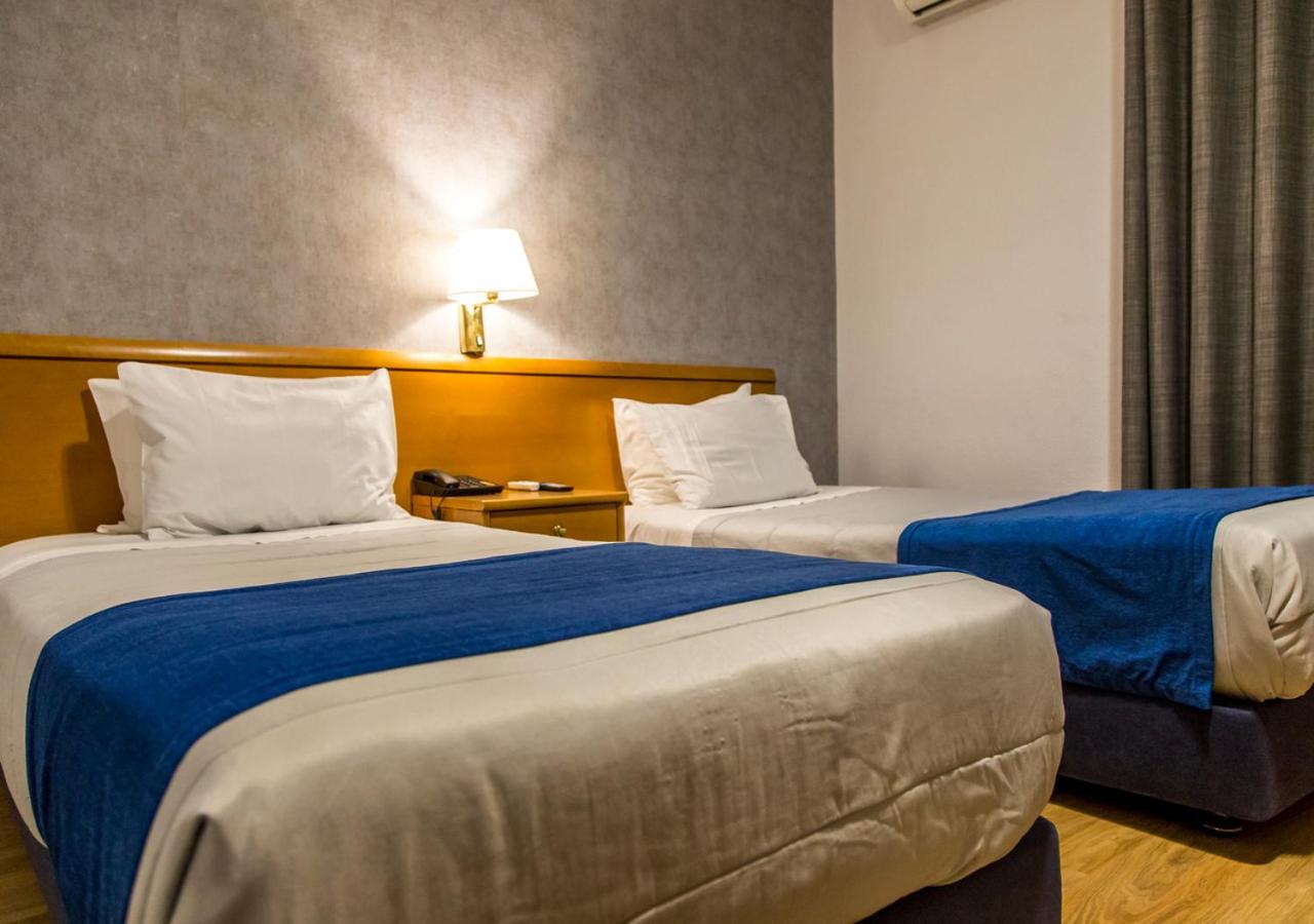 Twin Room - Photo 1