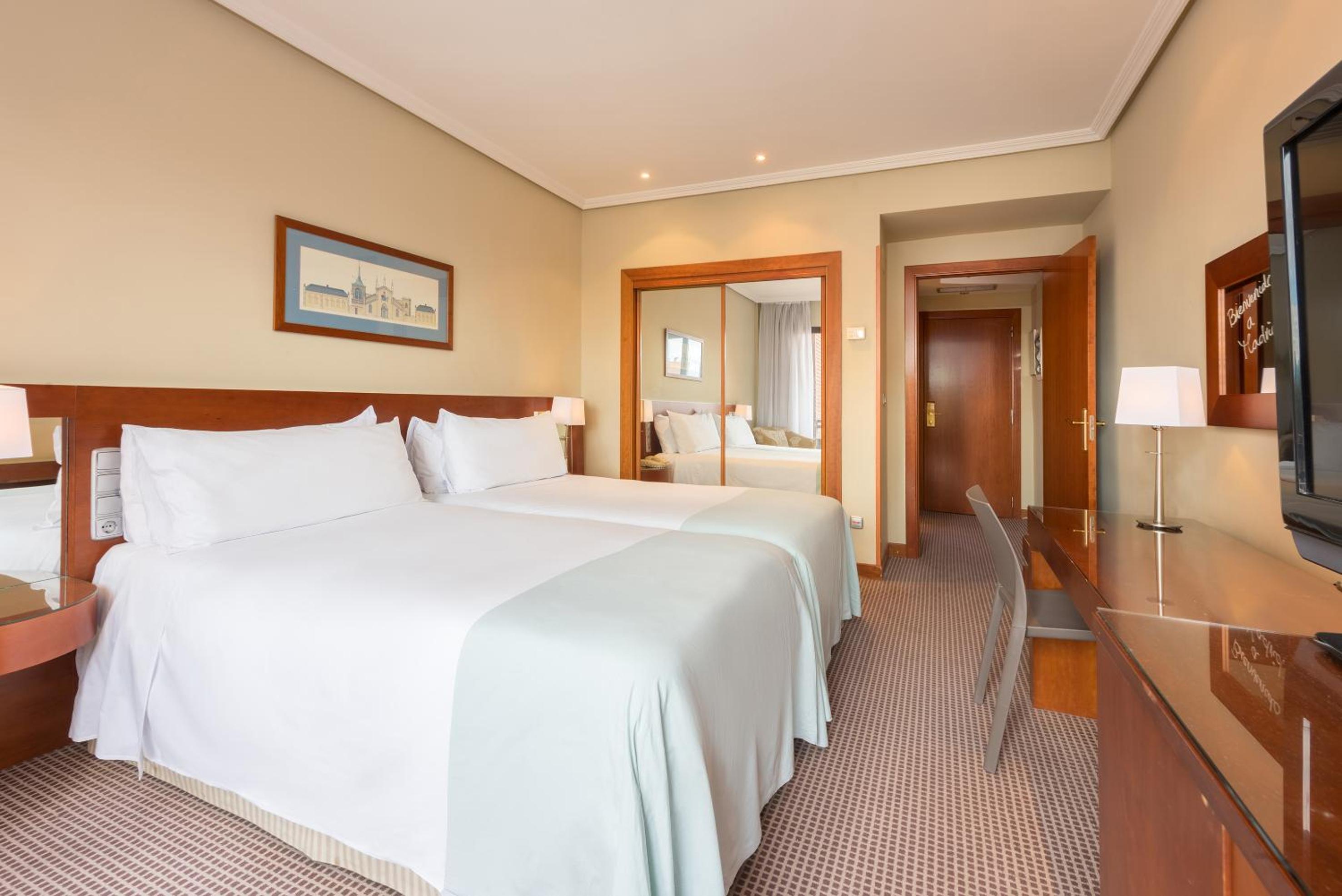 Standard Room - Photo 8